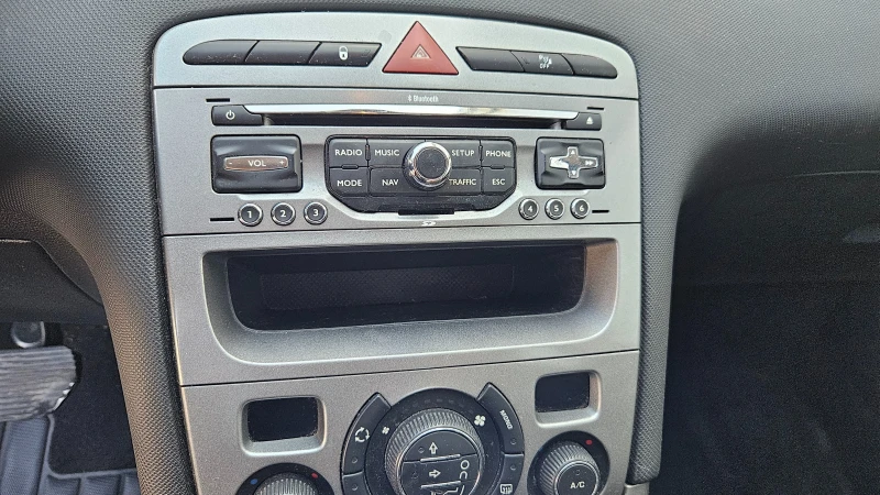 Peugeot 308 Автоматик Холандия , снимка 8 - Автомобили и джипове - 52371536