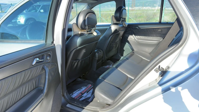 Mercedes-Benz C 270 * АВТОМАТИК* , снимка 10 - Автомобили и джипове - 52615646