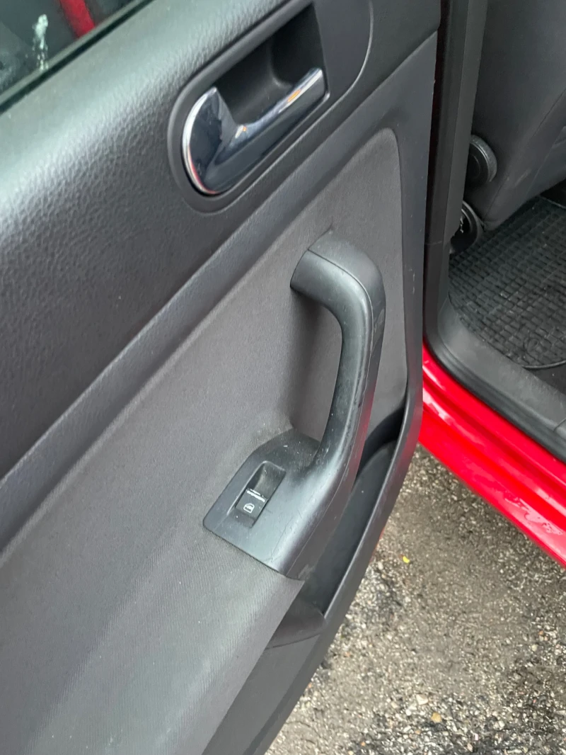 VW Golf Plus 1.9 TDI, снимка 17 - Автомобили и джипове - 53264304