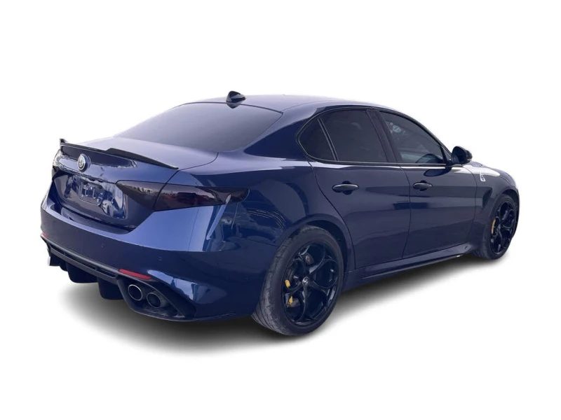 Alfa Romeo Giulia Quadrifoglio * RWD* АвтоКредит* (ЦЕНА ДО БГ), снимка 6 - Автомобили и джипове - 53421093
