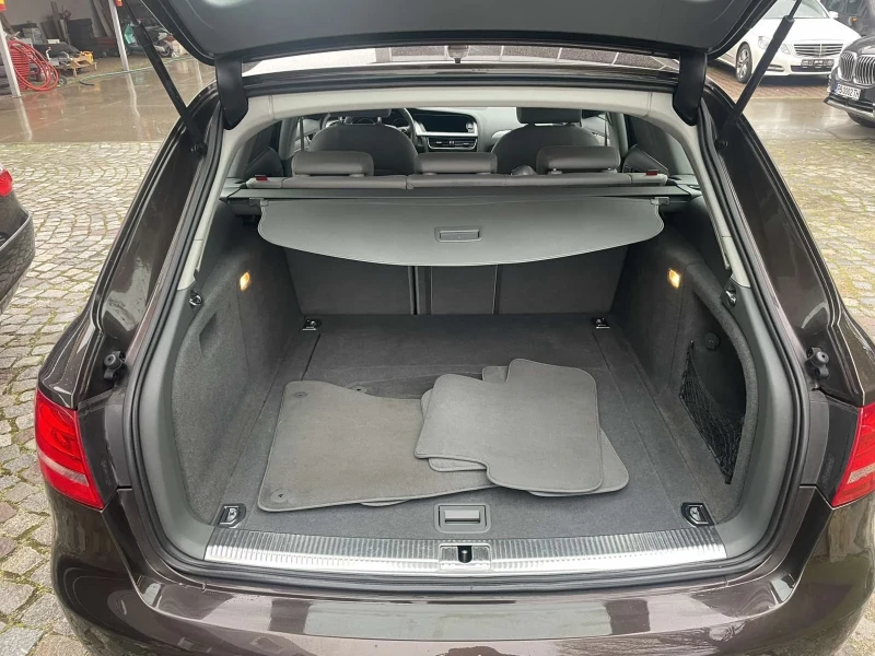 Audi A4 2.0 TDI Advanced, снимка 11 - Автомобили и джипове - 53533385