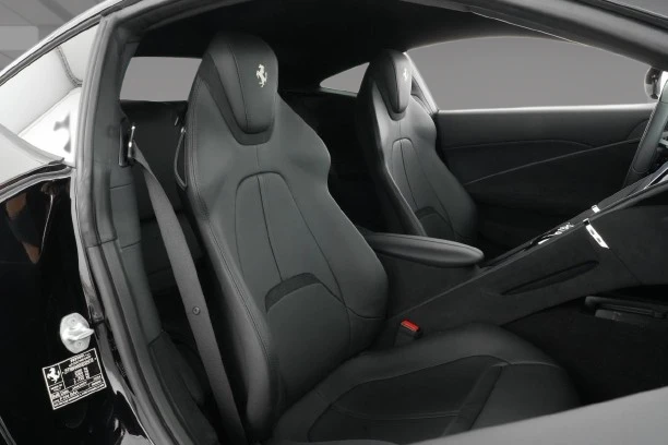 Ferrari Roma = Brembo Carbon Ceramic Brakes =  | Mobile.bg   10