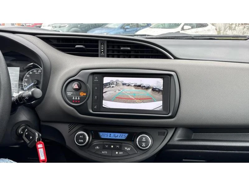 Toyota Yaris 1.5P LUNA CVT, снимка 15 - Автомобили и джипове - 54081127