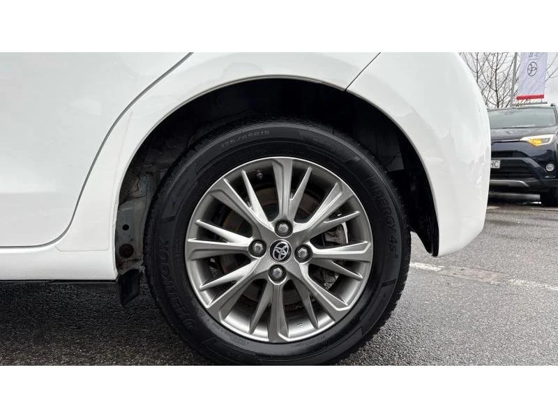 Toyota Yaris 1.5P LUNA CVT, снимка 16 - Автомобили и джипове - 54081127