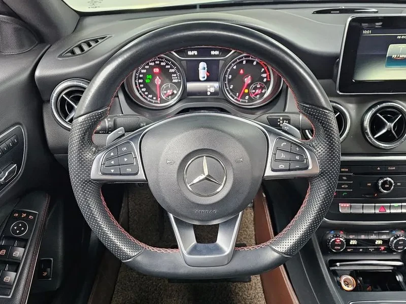 Mercedes-Benz CLA 2.5 | Mobile.bg � ����������� 13