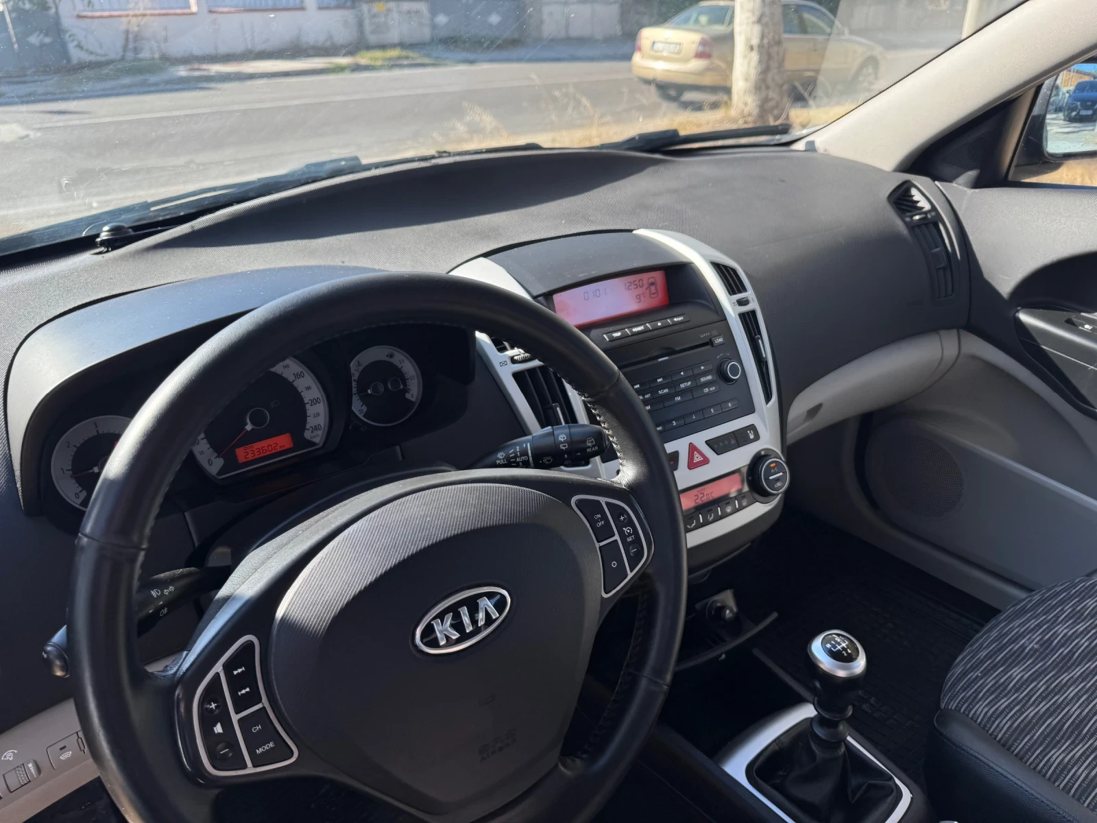 Kia Ceed 1.6 DIESEL AUSTRIA - изображение 9