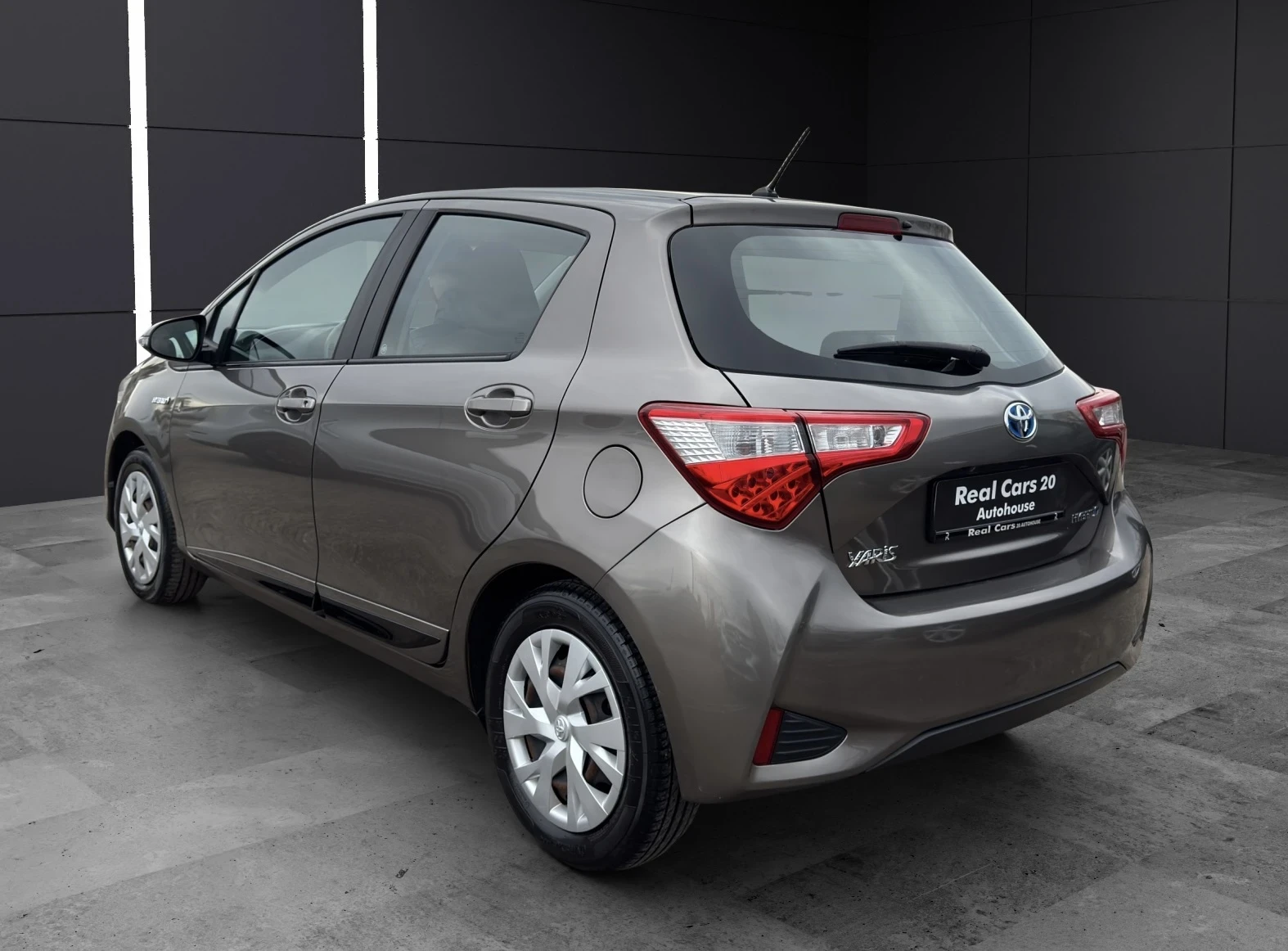 Toyota Yaris 1, 5HYBRID* NAVI* CAMERA* DISTR - изображение 4