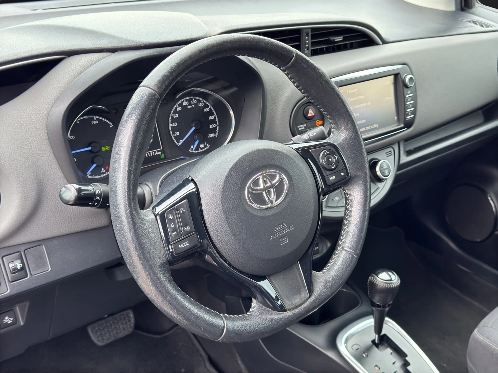 Toyota Yaris 1, 5HYBRID* NAVI* CAMERA* DISTR - изображение 9
