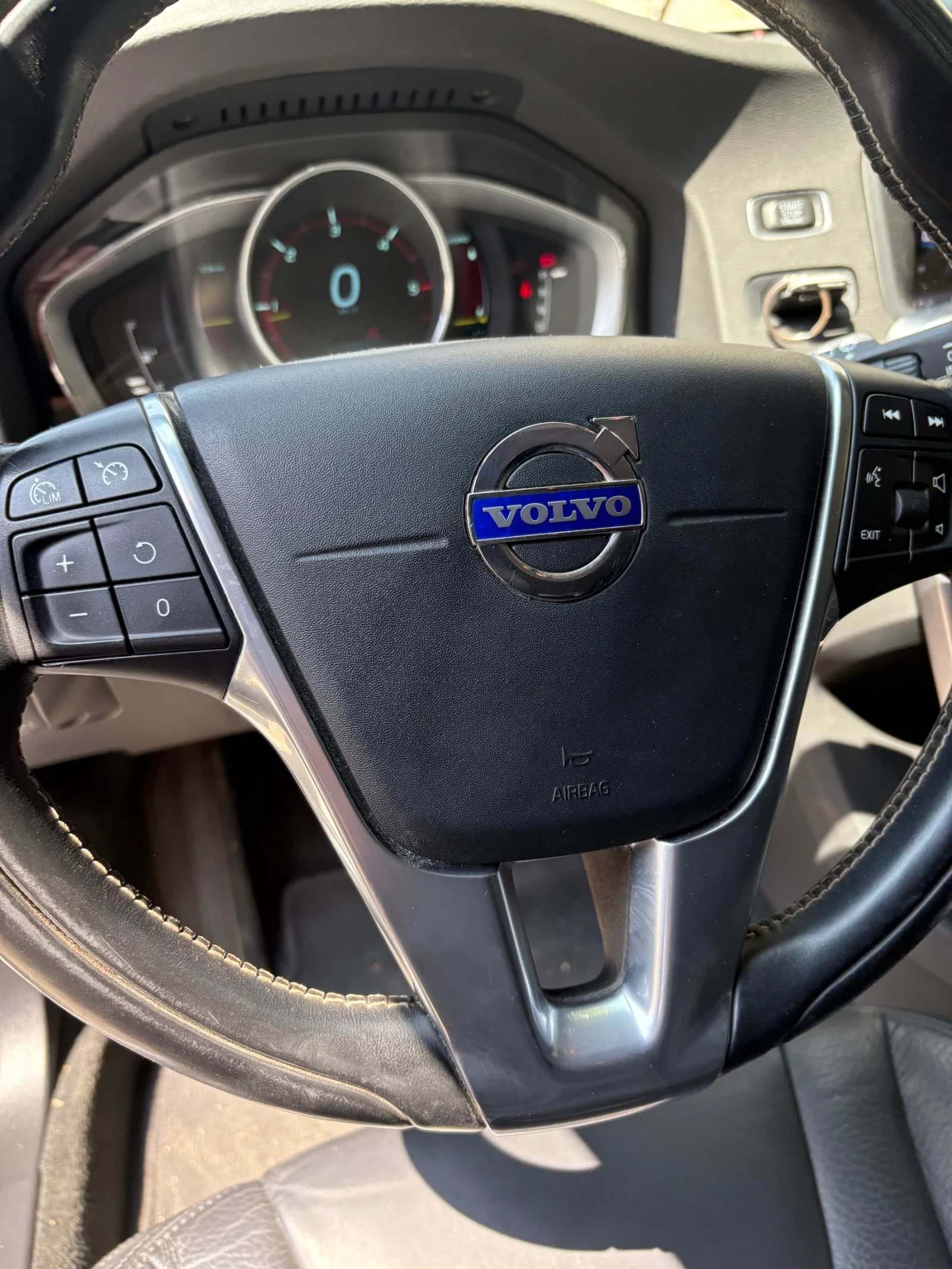 Volvo V60  - изображение 6