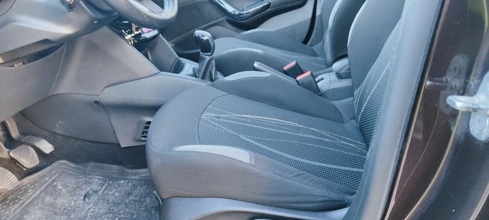 Peugeot 208 1.6HDI - изображение 4
