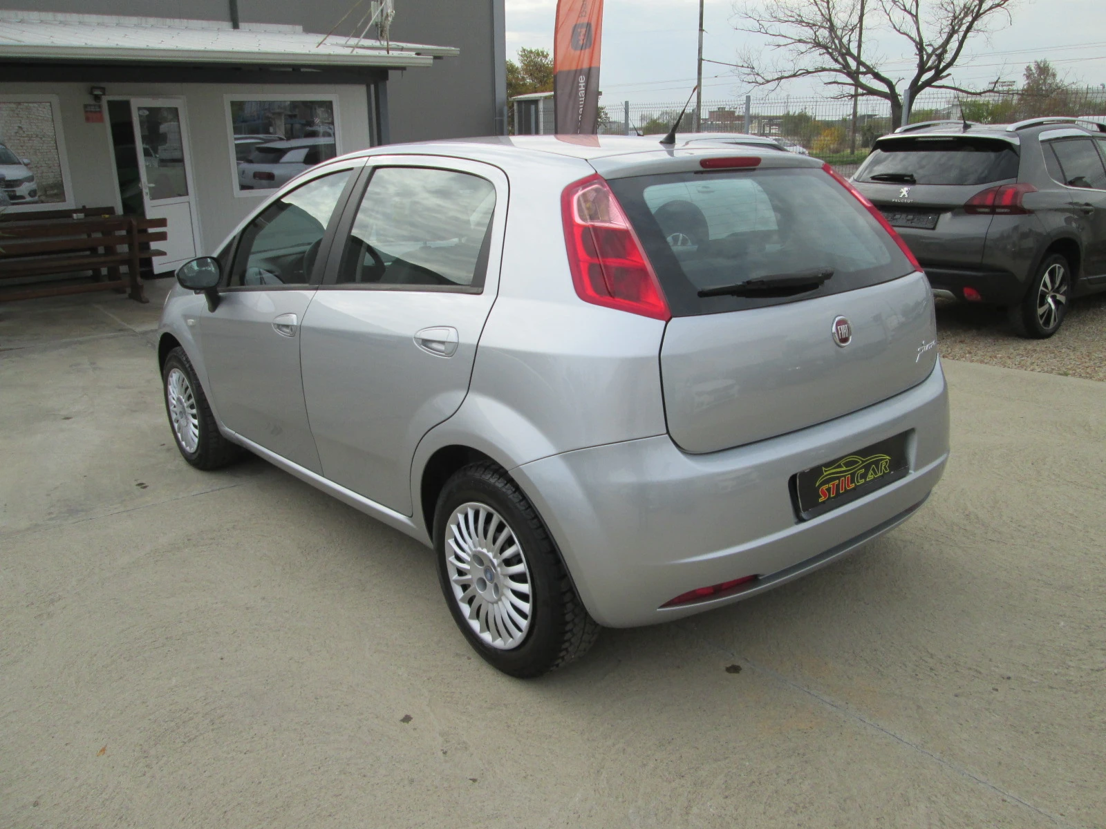 Fiat Punto 1.2I KLIMA | Mobile.bg   6