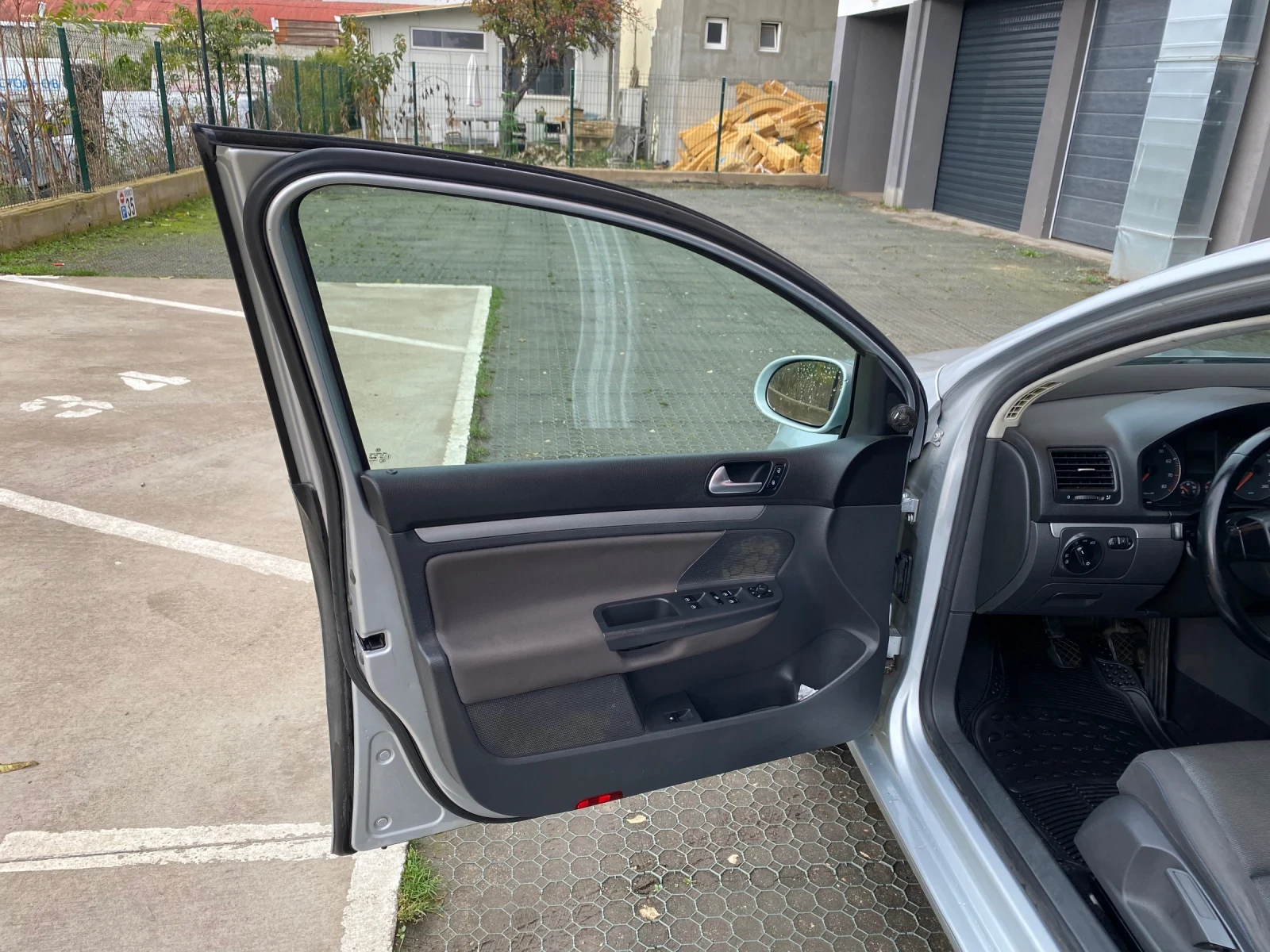 VW Golf 1.6  | Mobile.bg   6