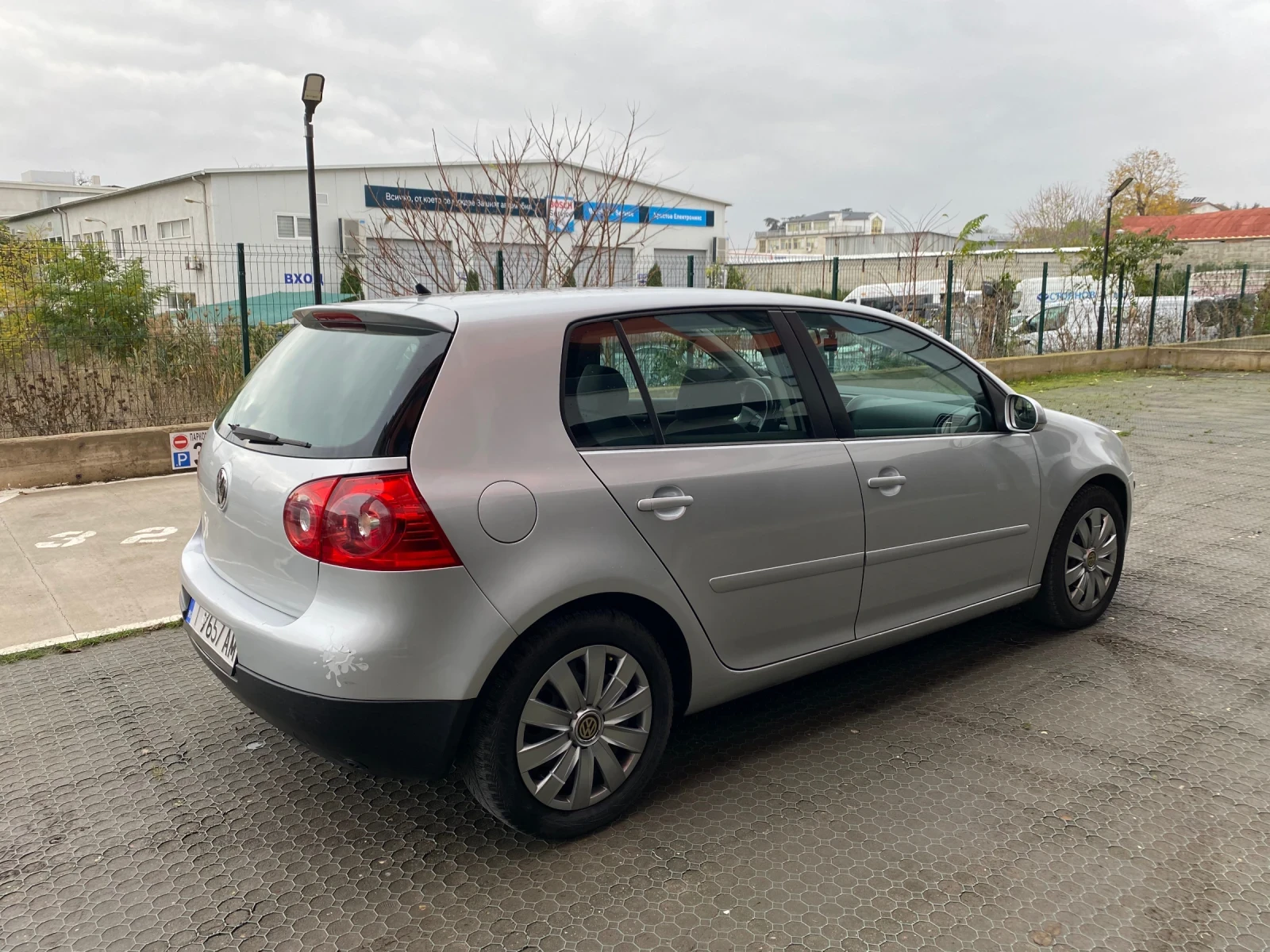 VW Golf 1.6  | Mobile.bg   4