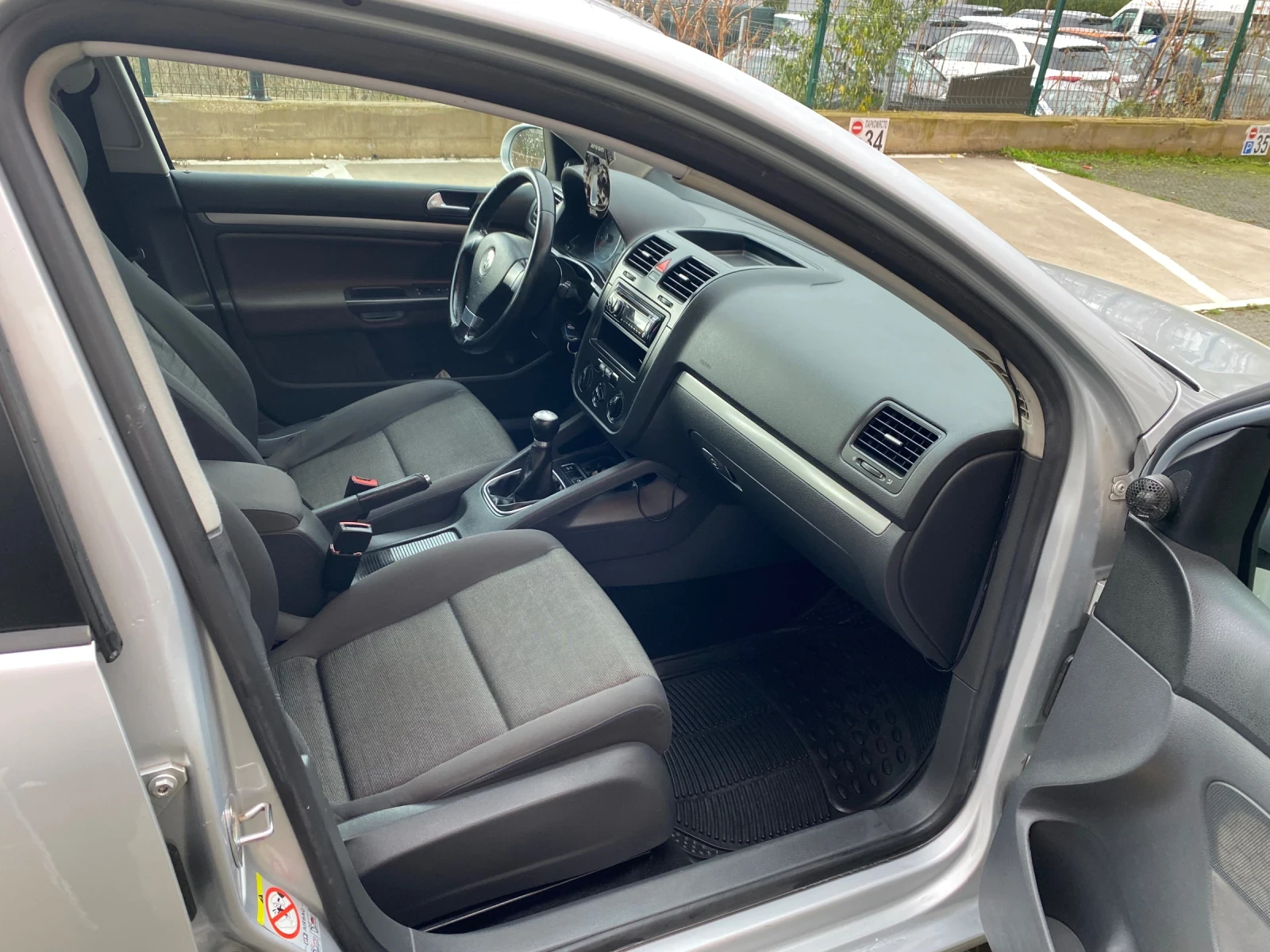 VW Golf 1.6  | Mobile.bg   13