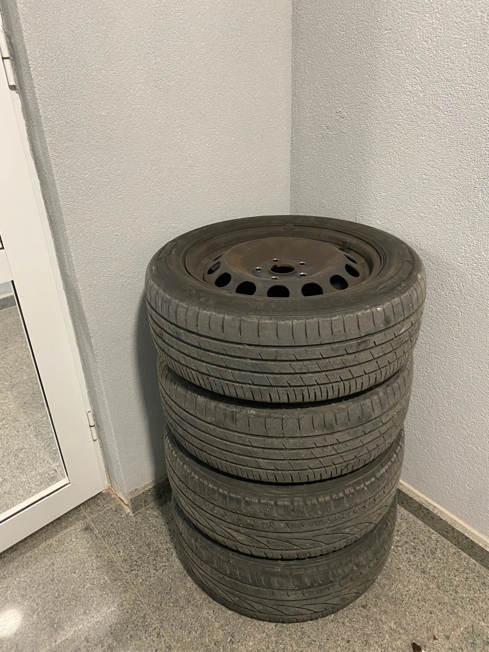 VW Golf 1.6  | Mobile.bg   15