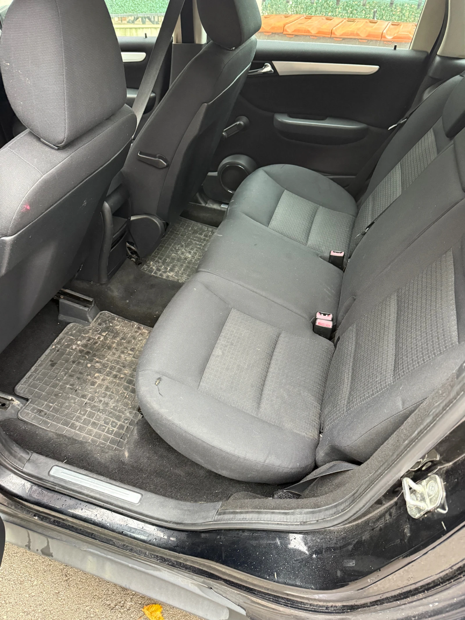 Mercedes-Benz B 180 Регистриран - изображение 6