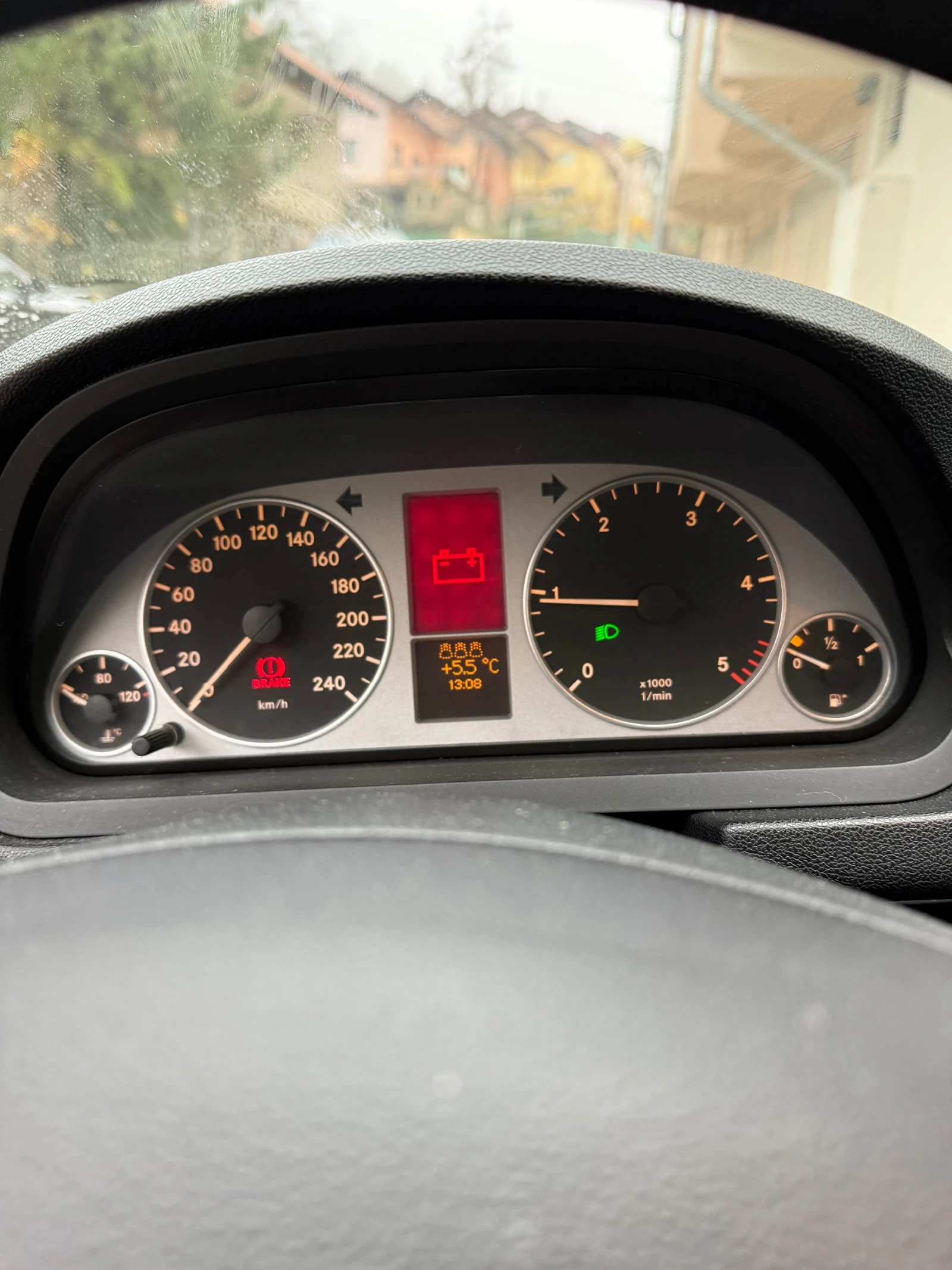 Mercedes-Benz B 180 Регистриран - изображение 4