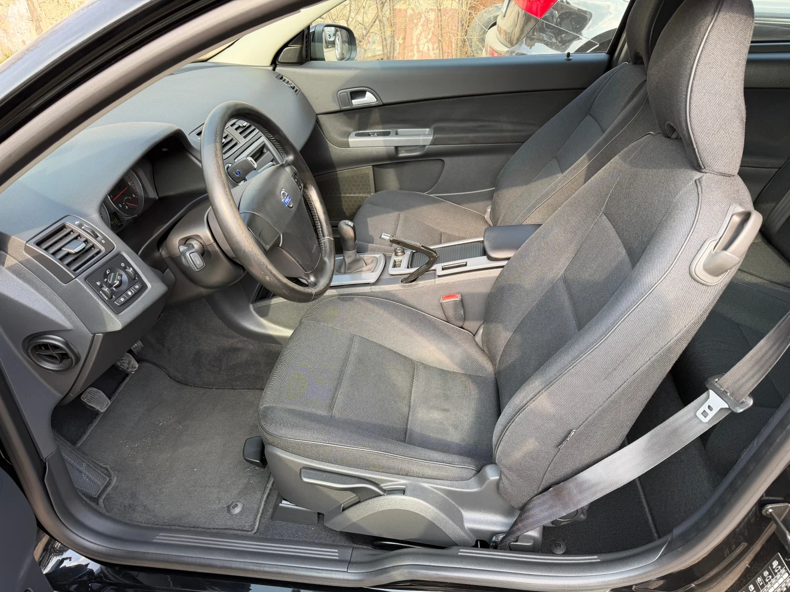 Volvo C30, снимка 11 - Автомобили и джипове - 53875211