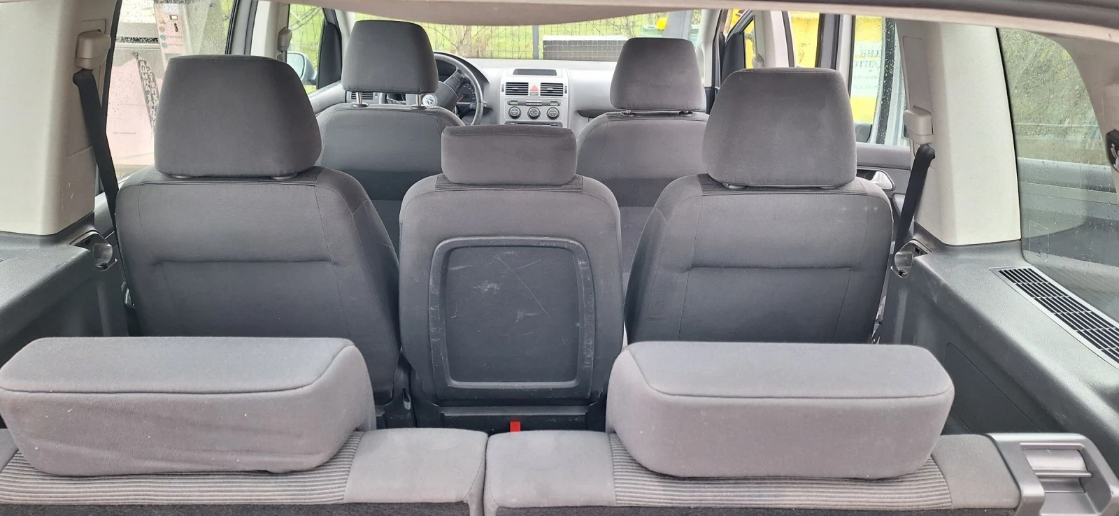 VW Touran 2.0 i бензин/метан/ газ, снимка 9 - Автомобили и джипове - 54091082