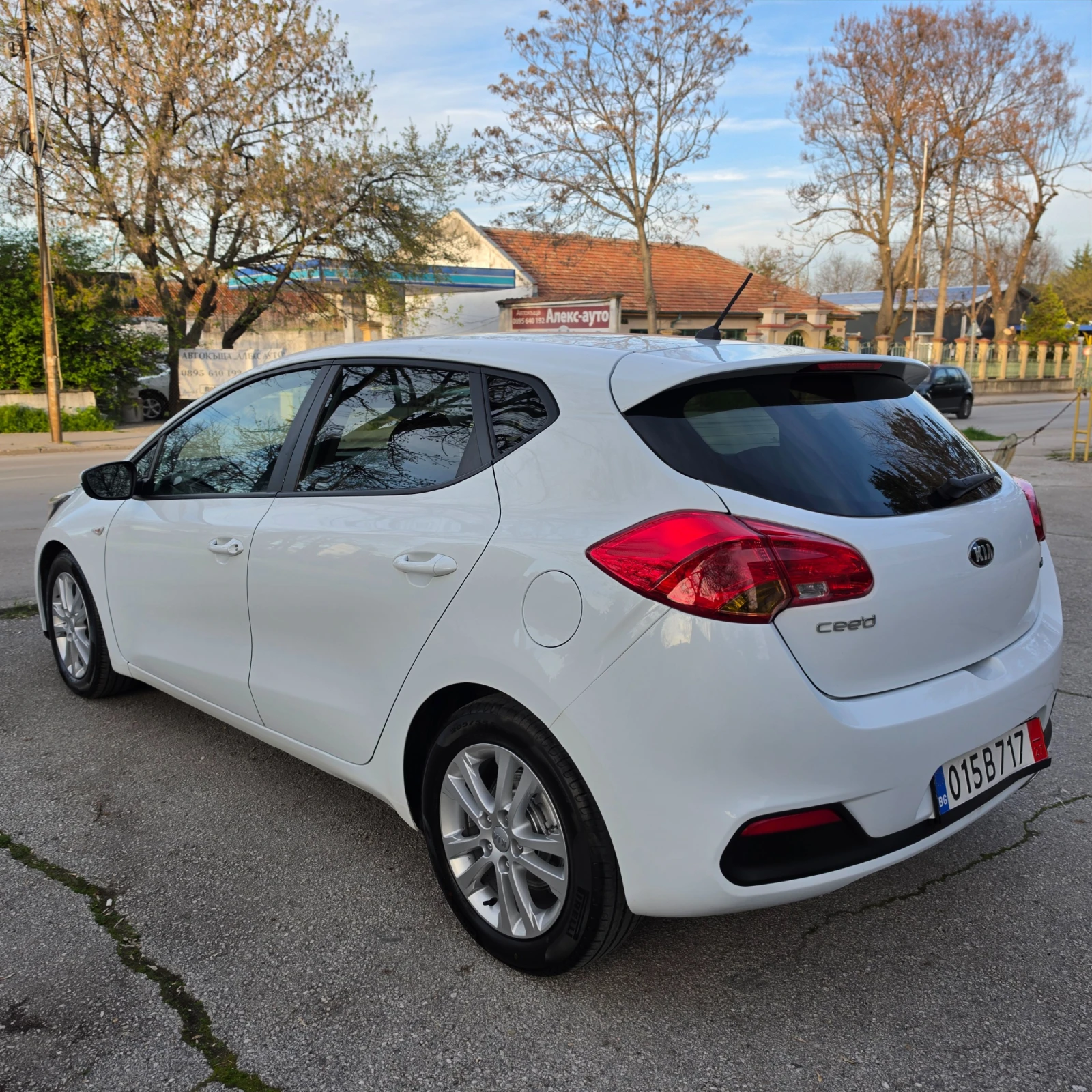 Kia Ceed 1.4CRDI, снимка 5 - Автомобили и джипове - 54116108
