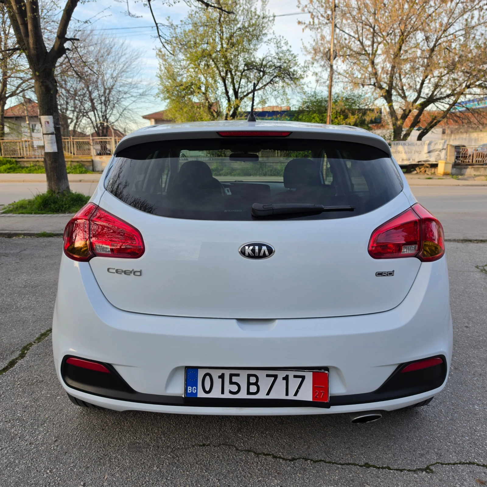 Kia Ceed 1.4CRDI, снимка 8 - Автомобили и джипове - 54116108