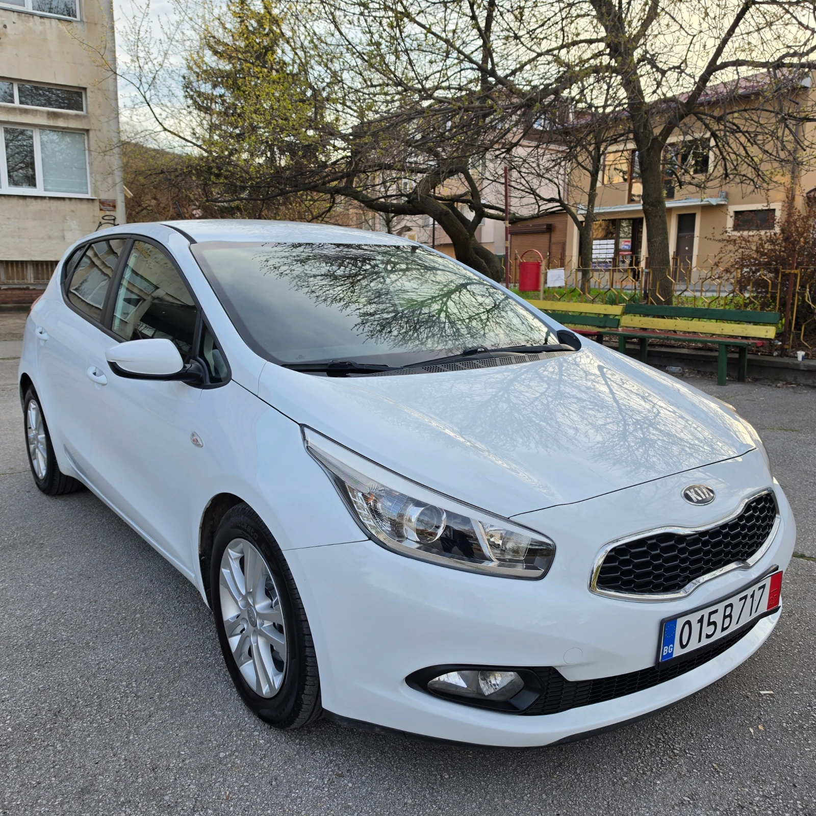 Kia Ceed 1.4CRDI, снимка 3 - Автомобили и джипове - 54116108