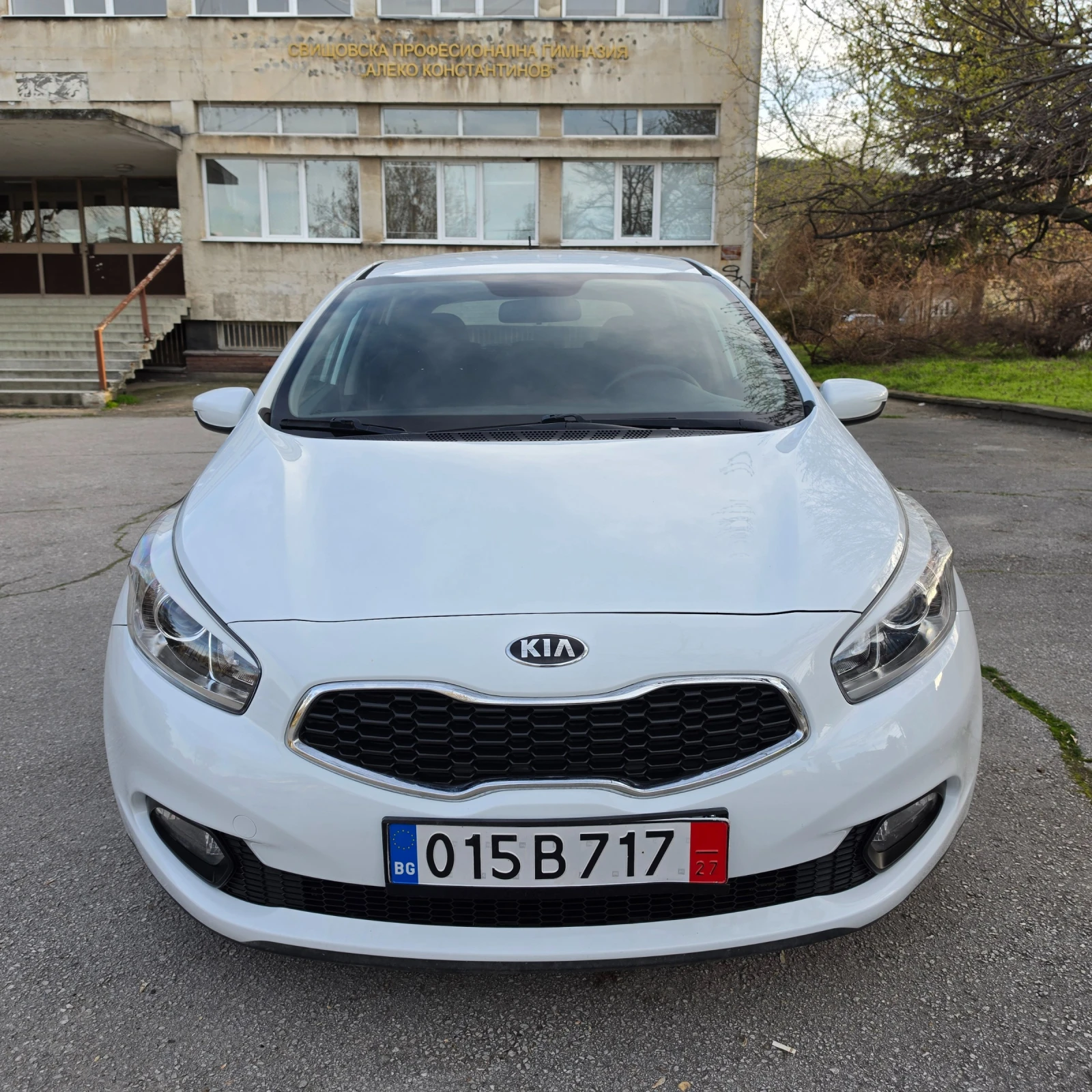 Kia Ceed 1.4CRDI, снимка 16 - Автомобили и джипове - 54116108