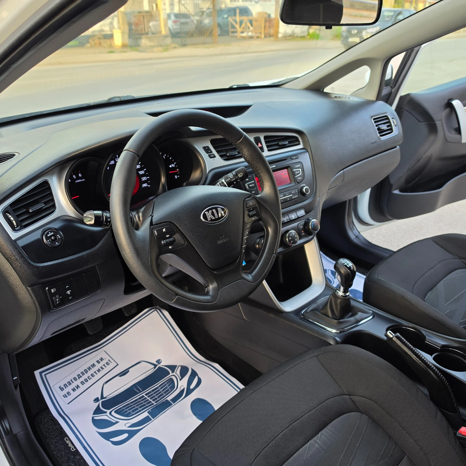 Kia Ceed 1.4CRDI, снимка 9 - Автомобили и джипове - 54116108