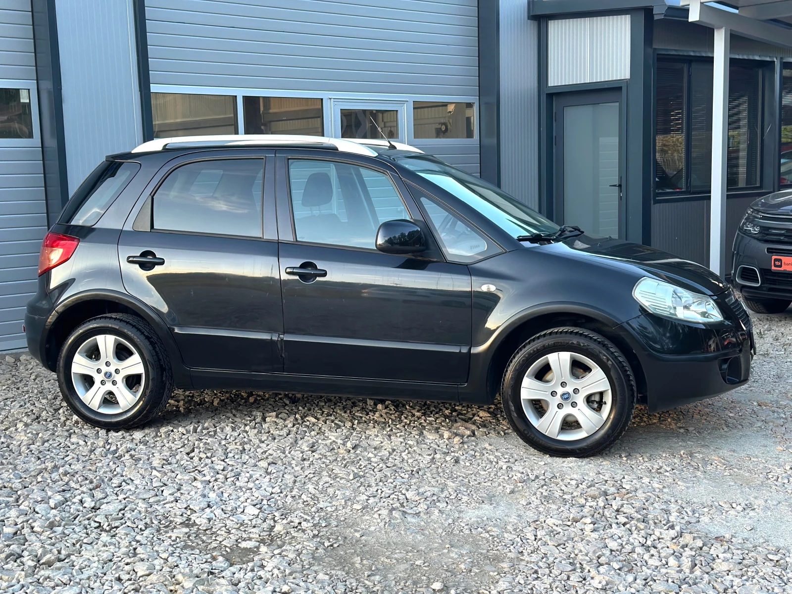 Fiat Sedici 1.6i 4x4 КЛИМАТРОНИК БЕЗ РЪЖДИ, снимка 2 - Автомобили и джипове - 54547174