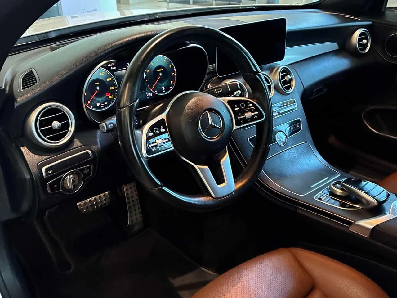 Mercedes-Benz C 300 ДИГИТАЛЕН КМ./КЛИП//CARFAX/ФИНАНСИРАНЕ , снимка 6 - Автомобили и джипове - 54662665