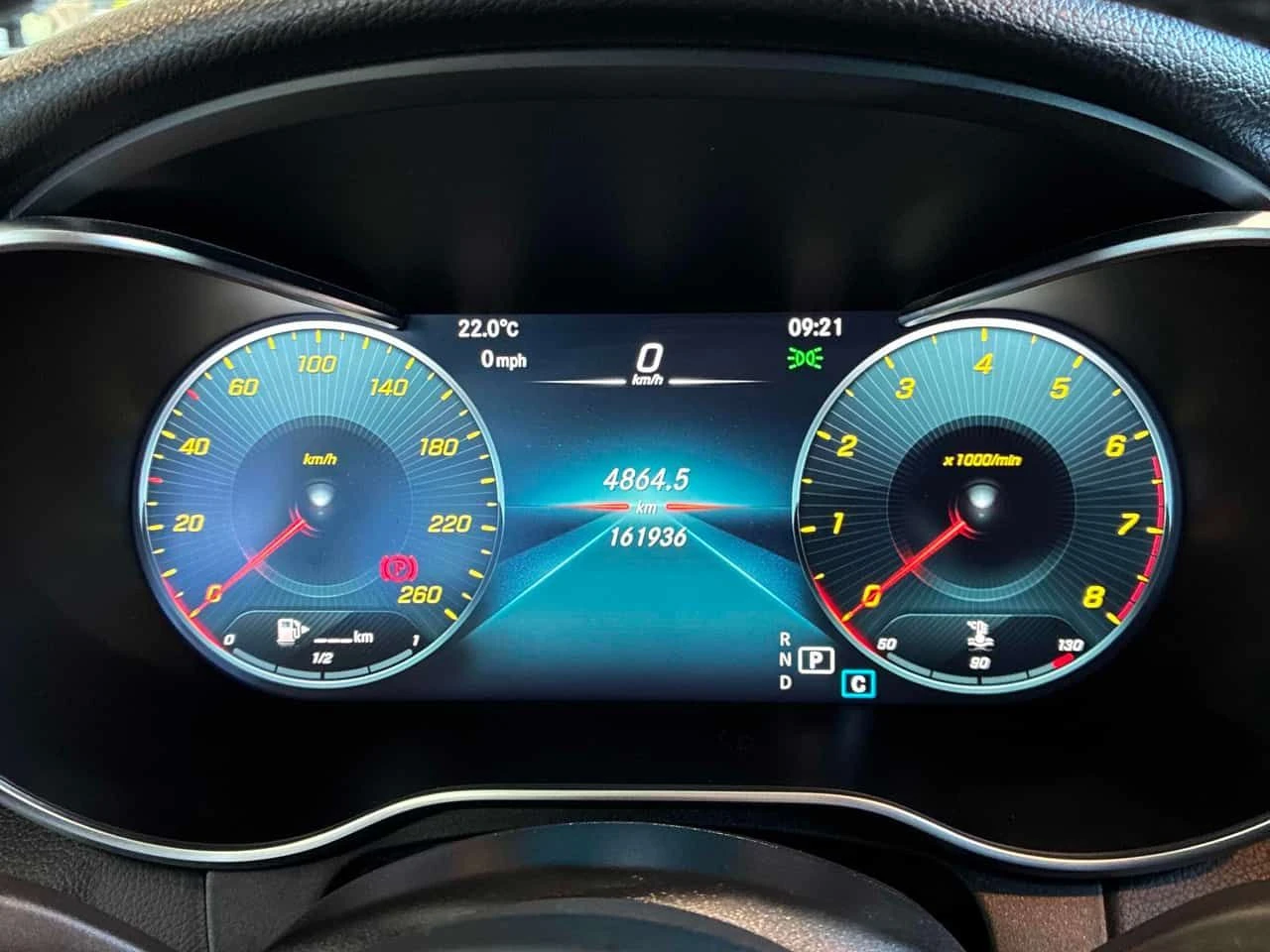 Mercedes-Benz C 300 ДИГИТАЛЕН КМ./КЛИП//CARFAX/ФИНАНСИРАНЕ , снимка 7 - Автомобили и джипове - 54662665