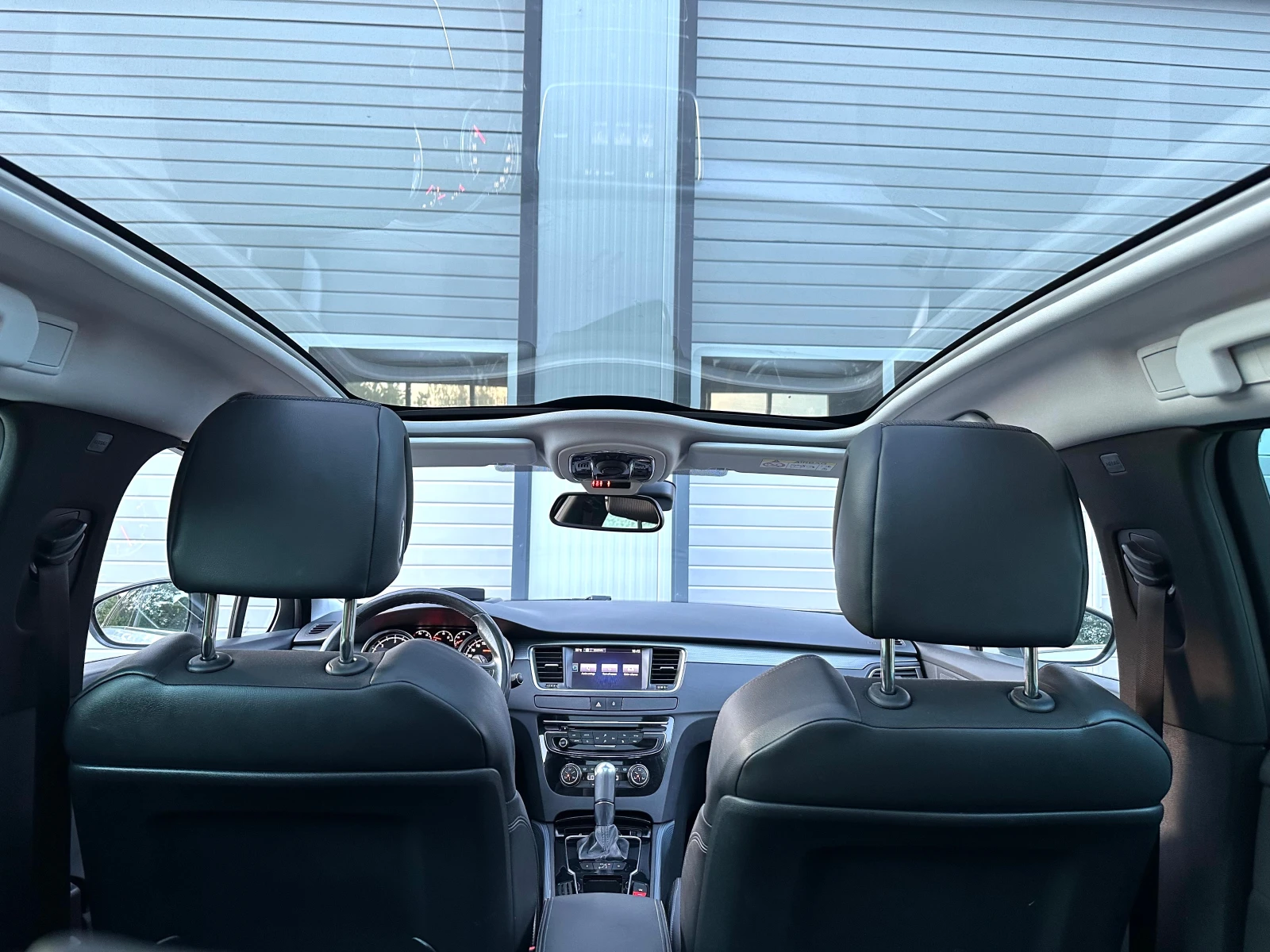 Peugeot 508 2.0HDI 180кс ФЕЙСЛИФТ ПАНОРАМА KEYLESS НАВИ, снимка 12 - Автомобили и джипове - 54672318