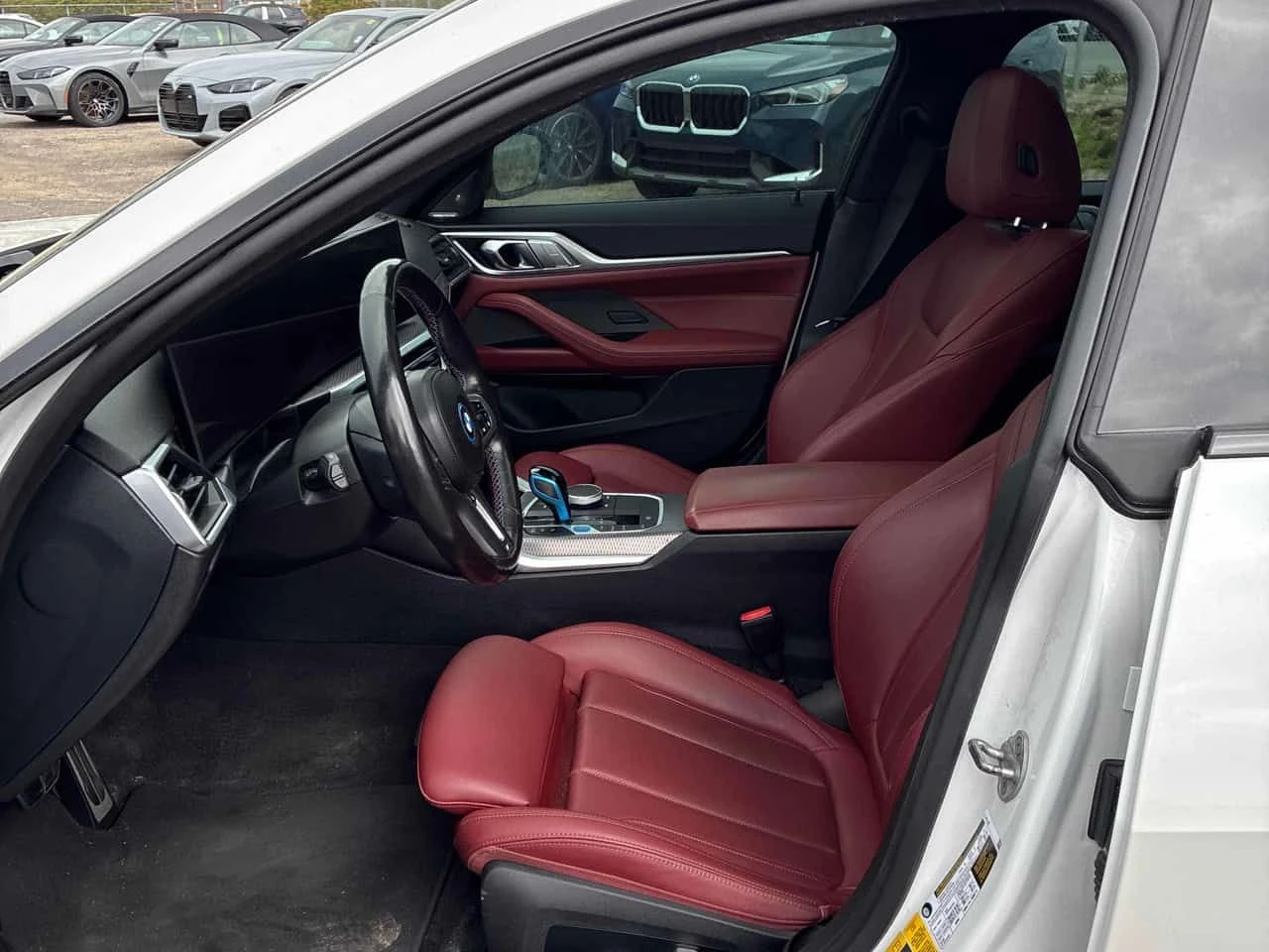 BMW i4 * M50 * ДИСТРОНИК * 360 * H/K, снимка 12 - Автомобили и джипове - 54716536