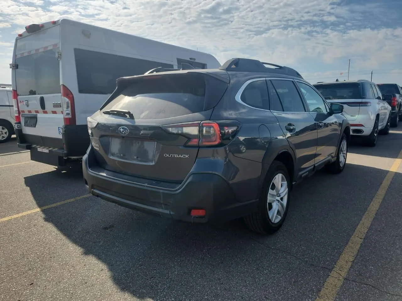 Subaru Outback * Cvt Convenience * CARFAX * 2 КЛЮЧА * ПАНО * , снимка 2 - Автомобили и джипове - 54820402