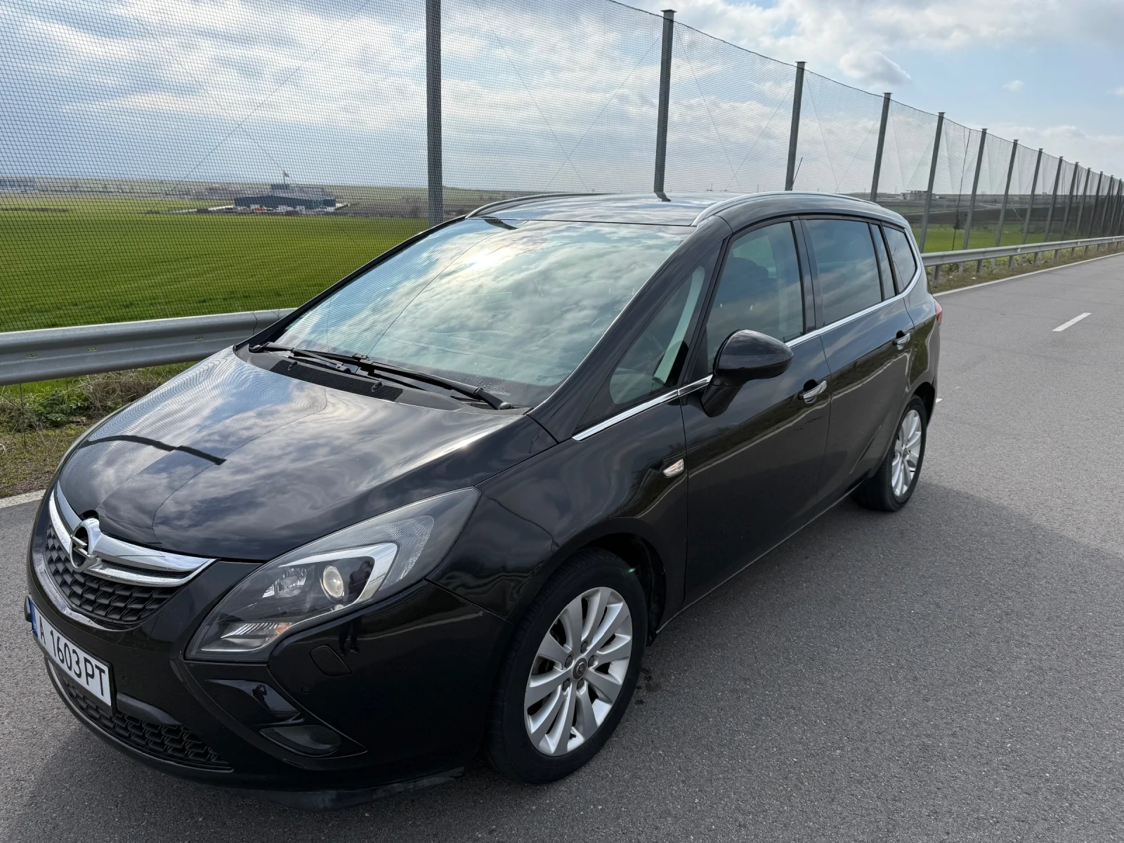 Opel Zafira, снимка 3 - Автомобили и джипове - 54966735