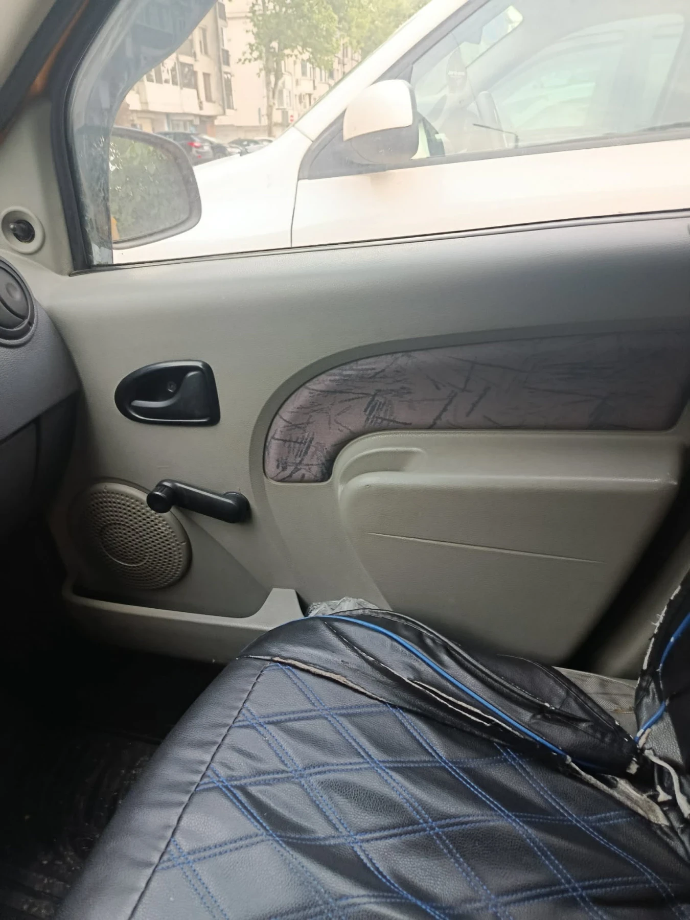 Dacia Logan Бензин/газ, снимка 11 - Автомобили и джипове - 55080947