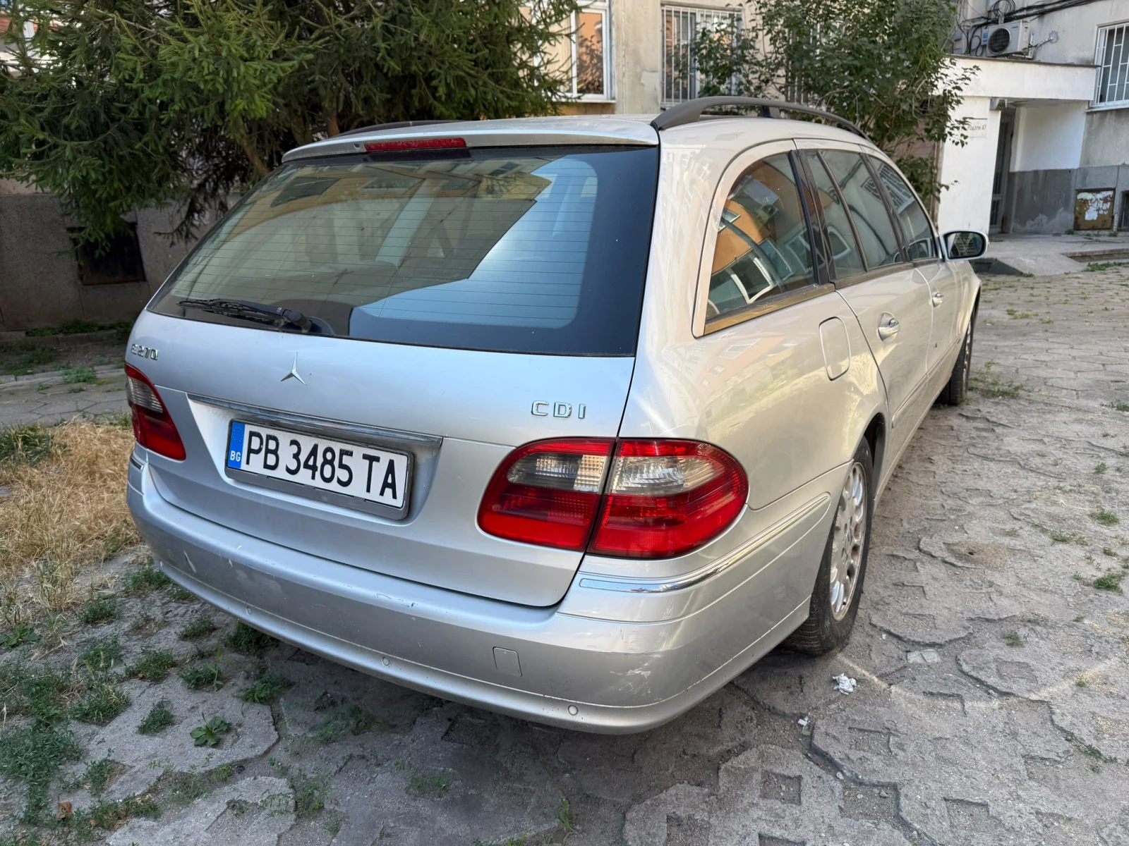 Mercedes-Benz E 270 Elegance, снимка 4 - Автомобили и джипове - 55453763