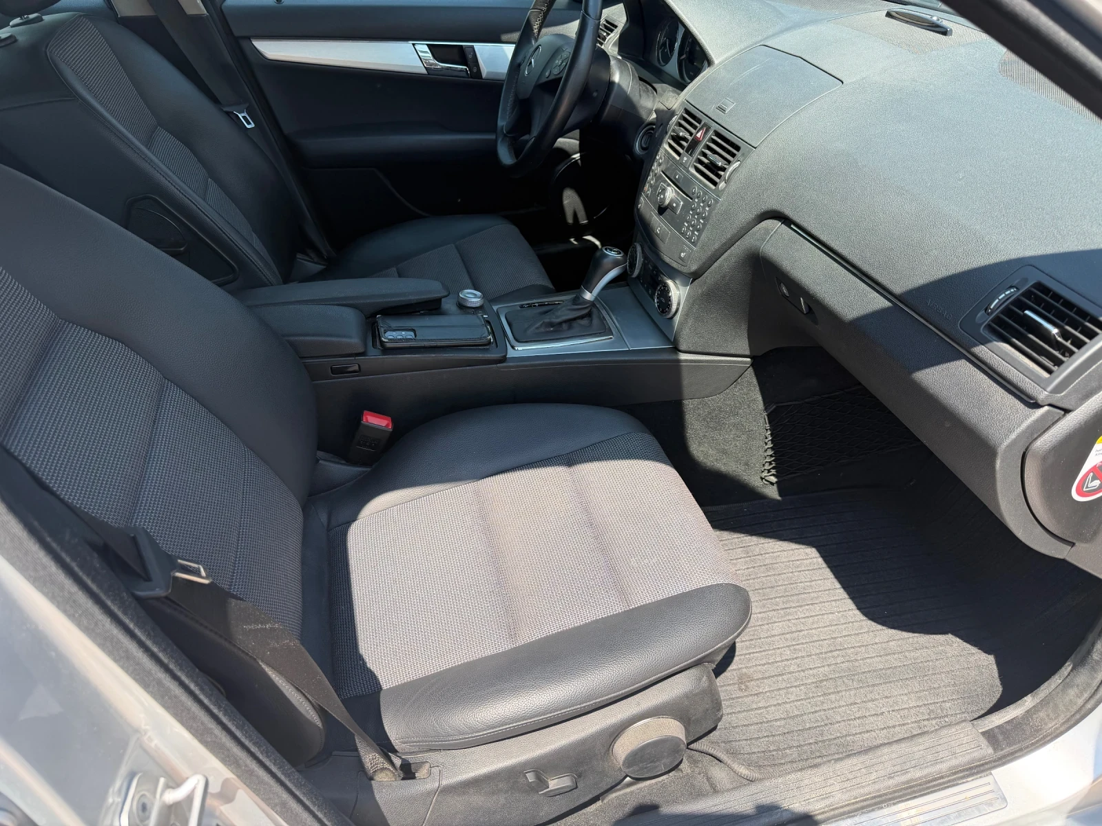 Mercedes-Benz C 200 C200cdi Автоматик !!!, снимка 9 - Автомобили и джипове - 55581603