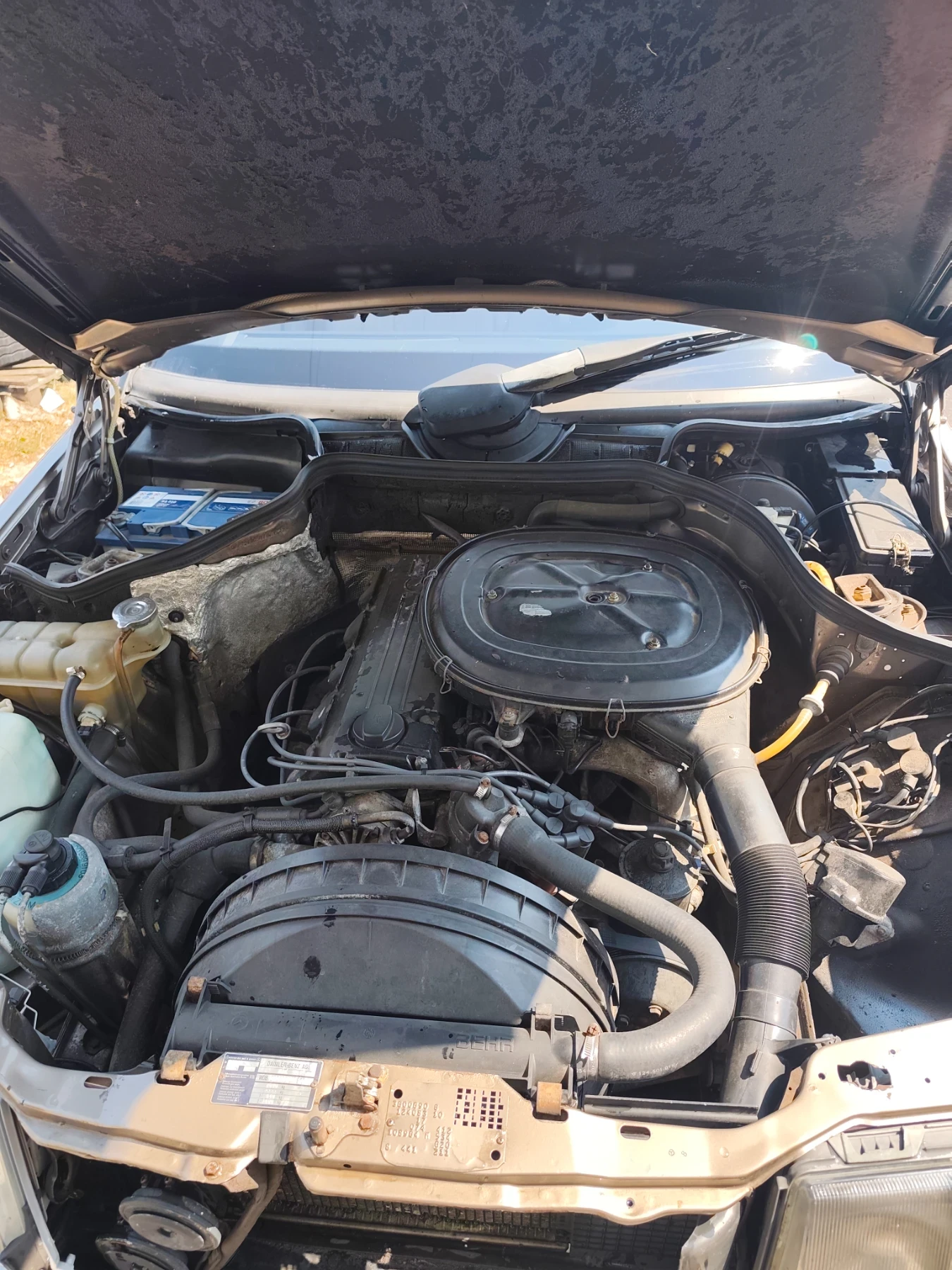 Mercedes-Benz 124 230TE, снимка 9 - Автомобили и джипове - 55703335