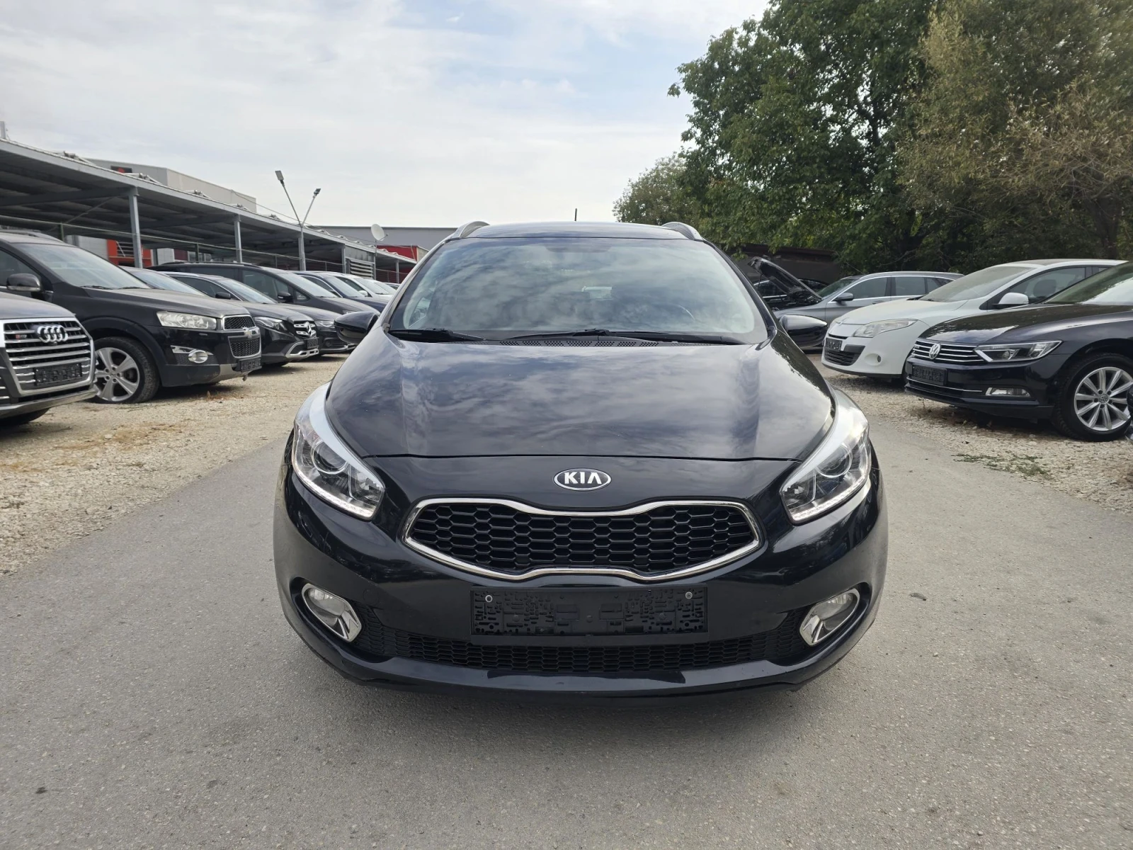 Kia Ceed 1.6D 110к.с Камера Кожа , снимка 5 - Автомобили и джипове - 56220331