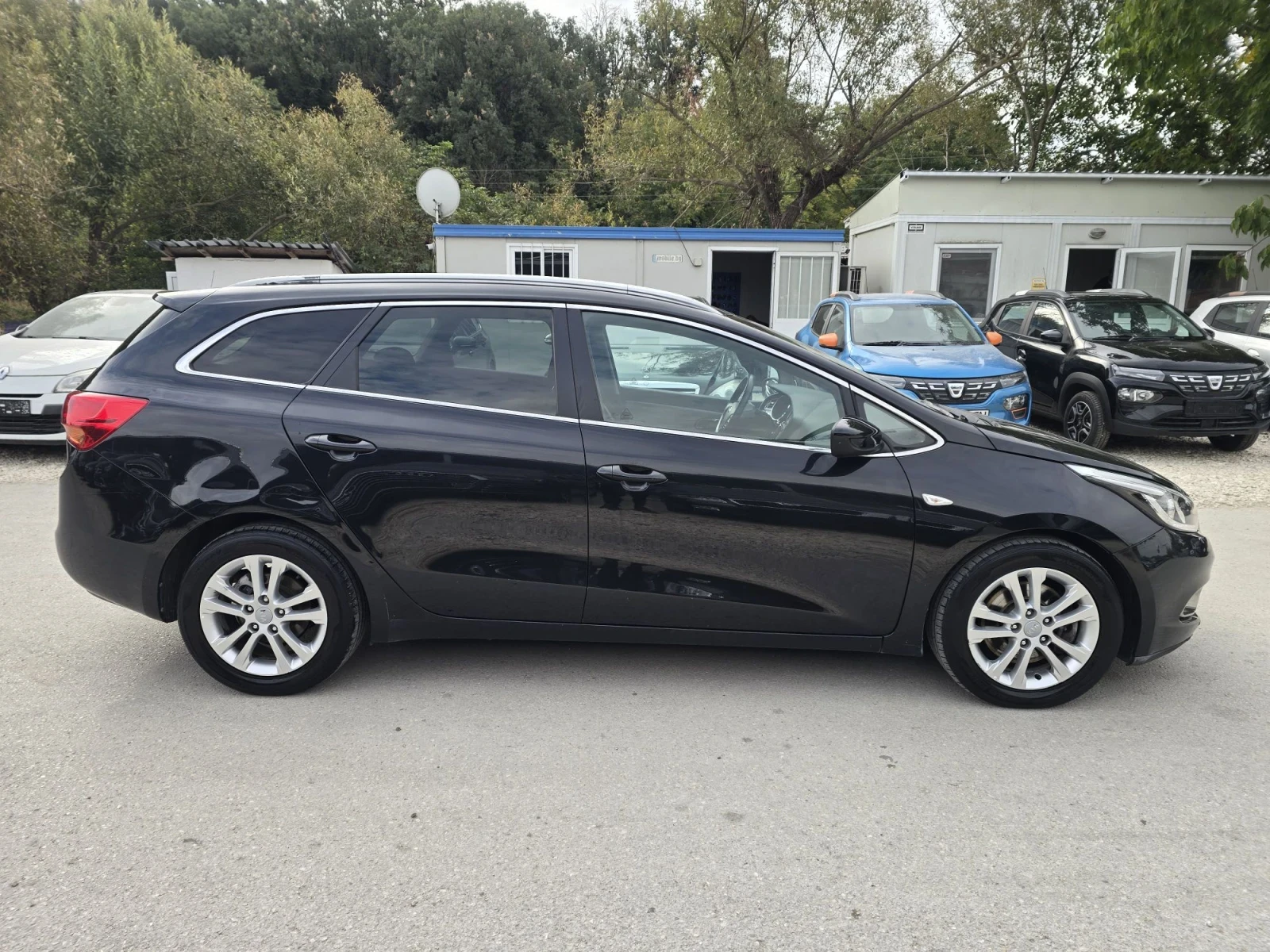 Kia Ceed 1.6D 110к.с Камера Кожа , снимка 8 - Автомобили и джипове - 56220331