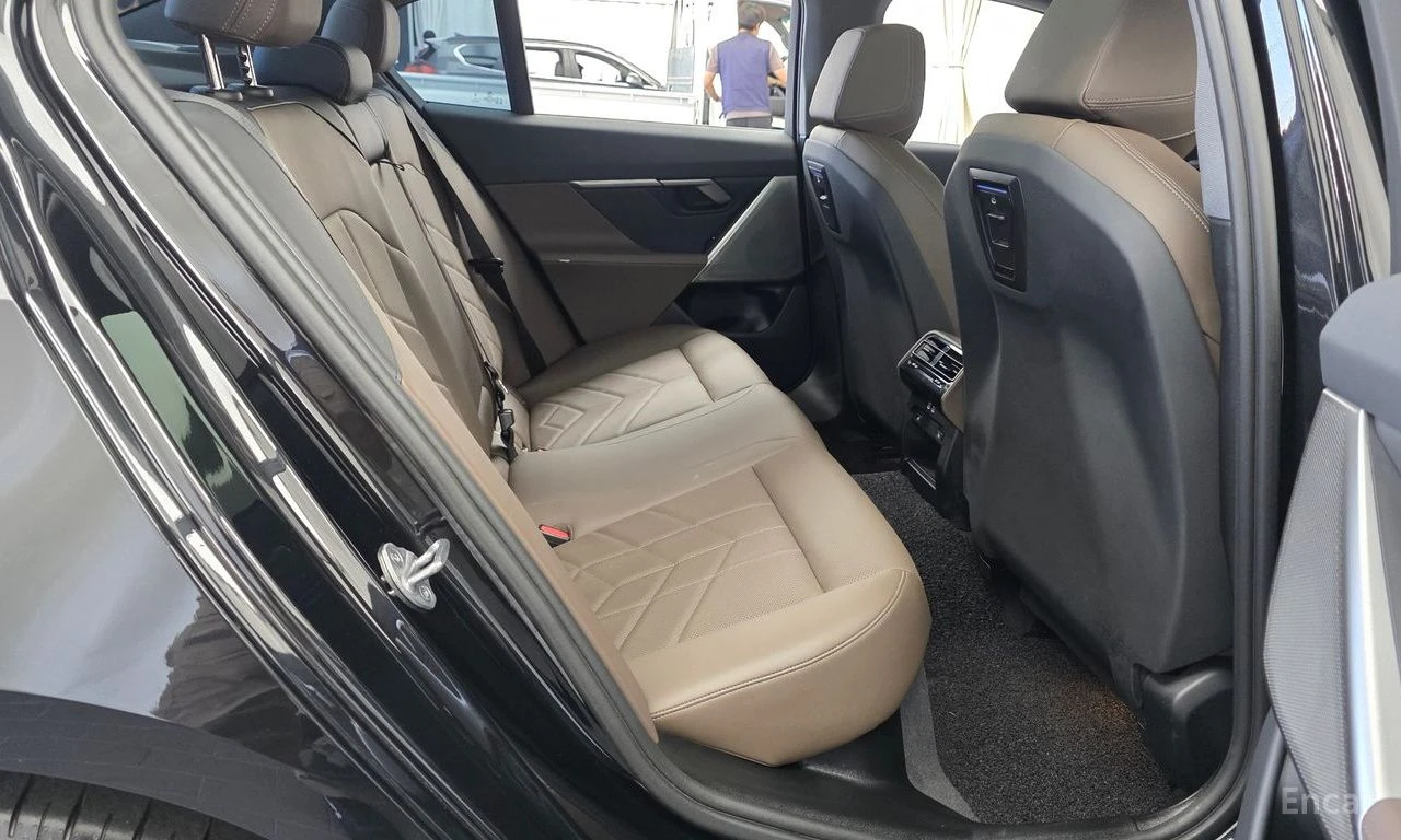 BMW 520 i, снимка 9 - Автомобили и джипове - 56431798