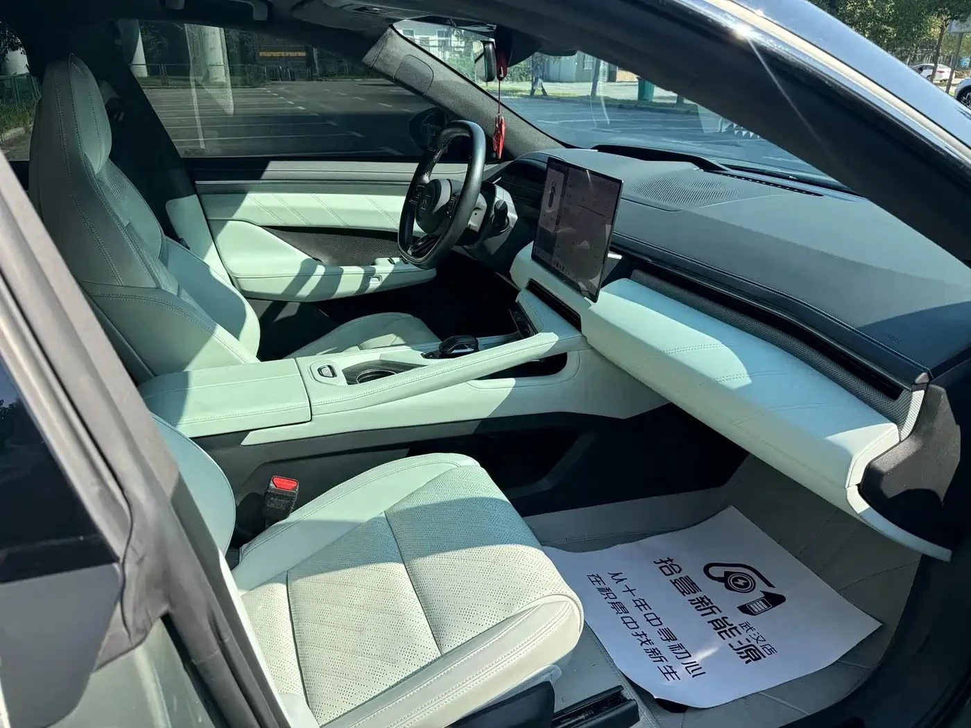 Zeekr 001, снимка 12 - Автомобили и джипове - 56685971