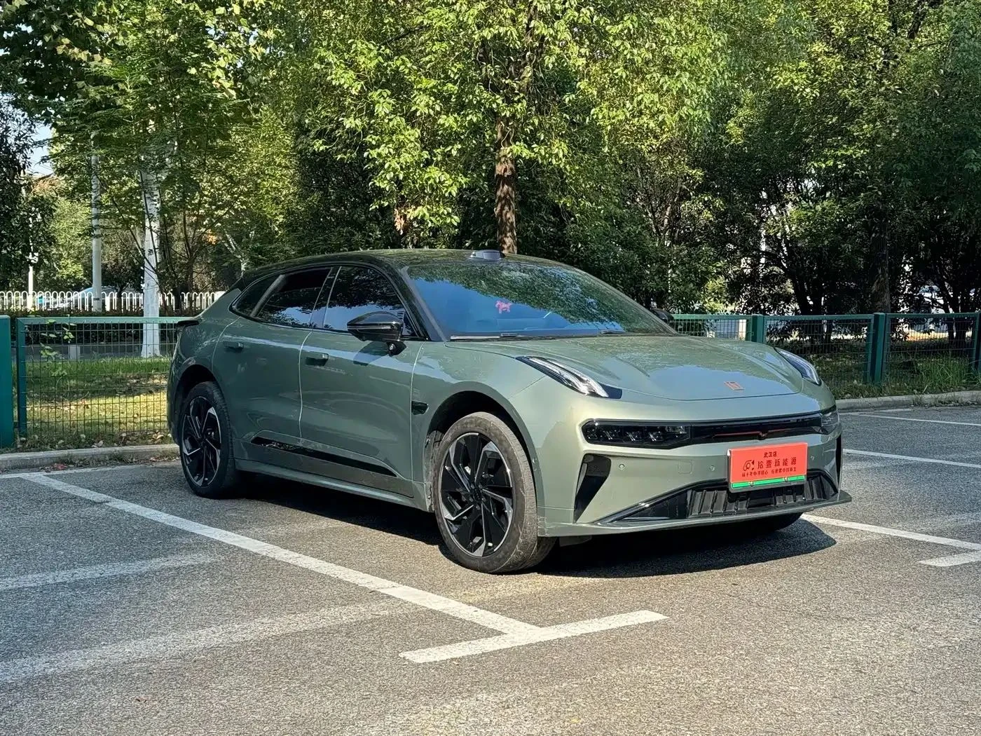 Zeekr 001, снимка 3 - Автомобили и джипове - 56685971