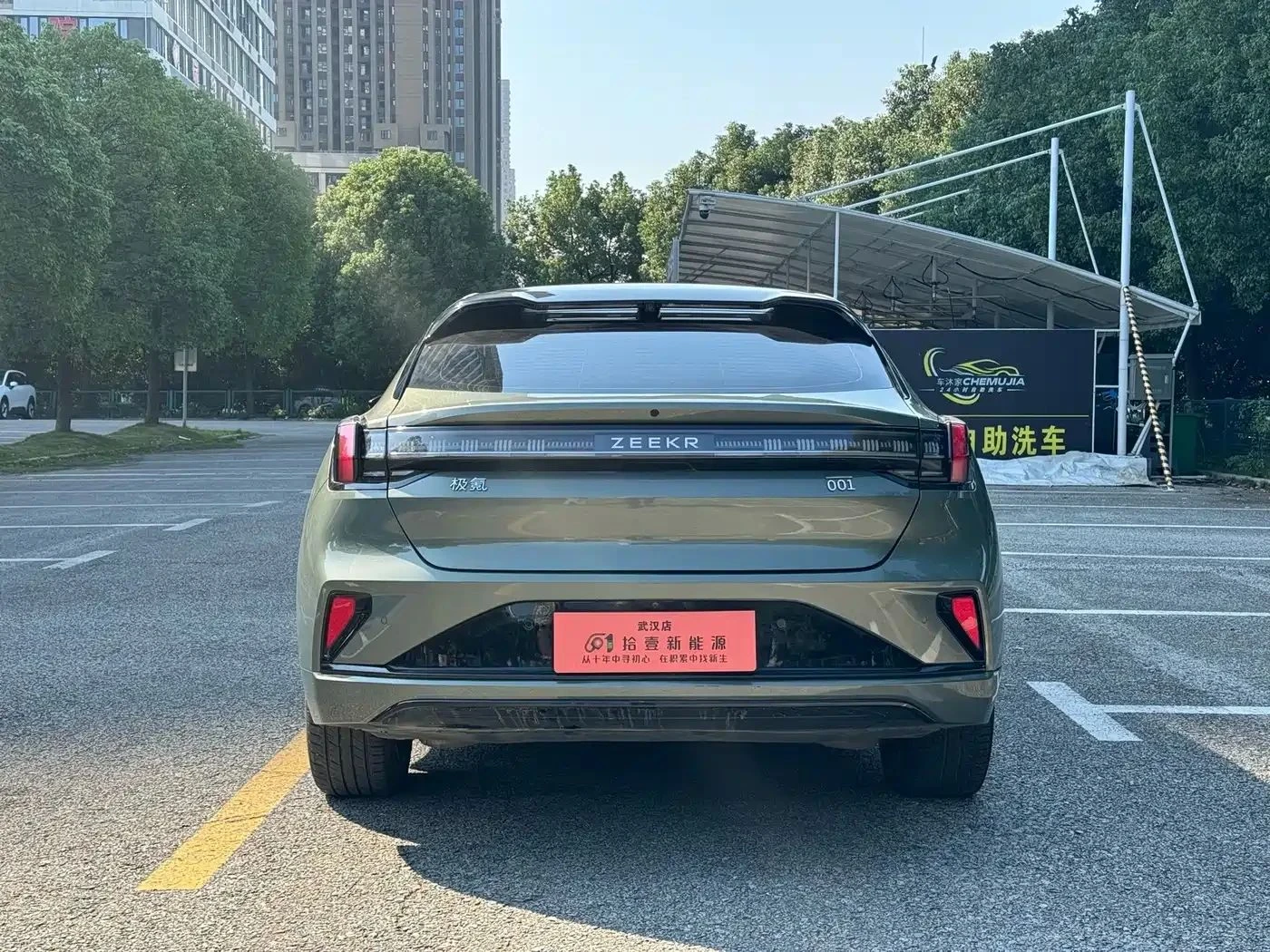 Zeekr 001, снимка 6 - Автомобили и джипове - 56685971
