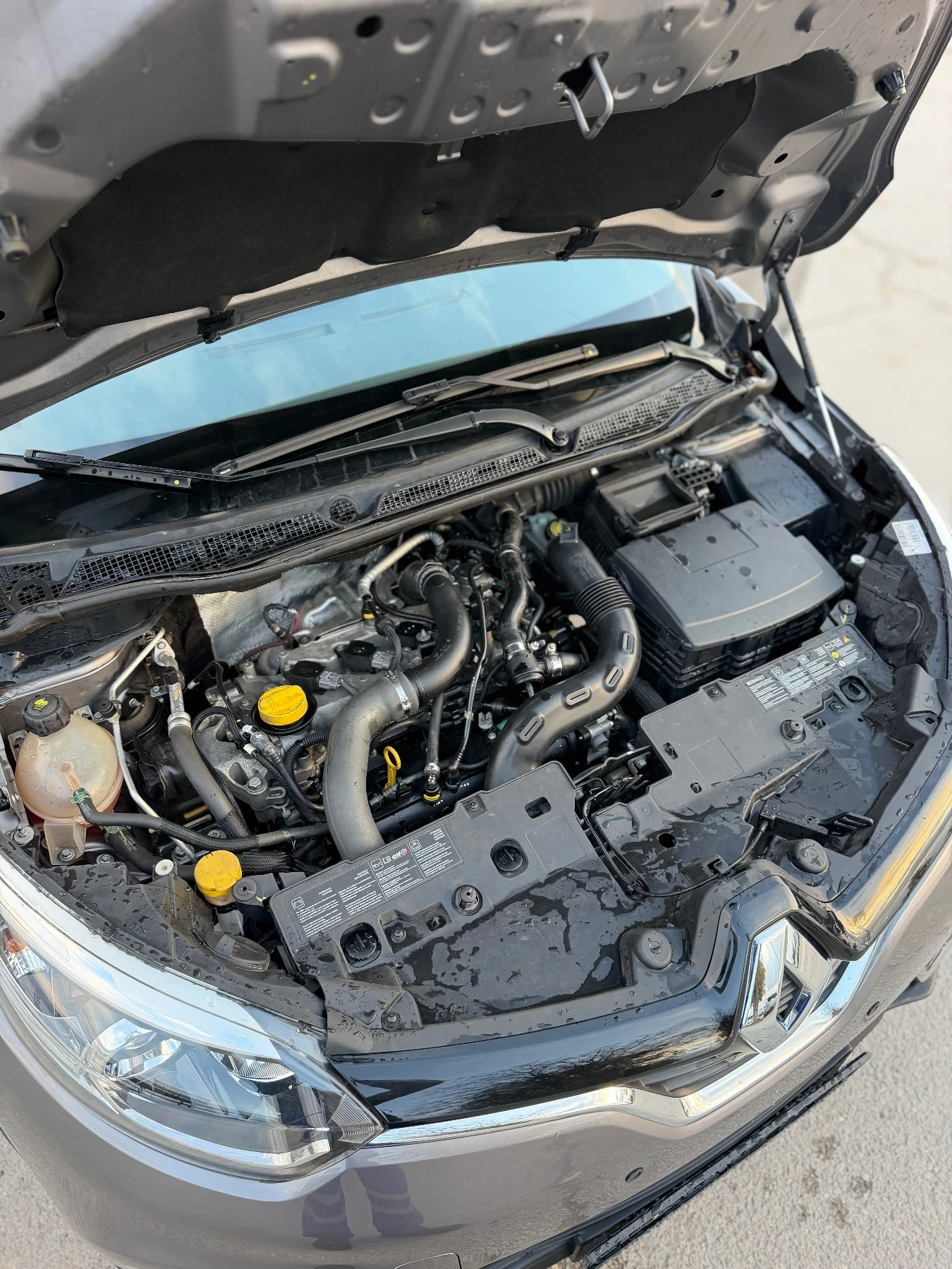 Renault Captur 1.2i Швейцаря, снимка 7 - Автомобили и джипове - 56739822