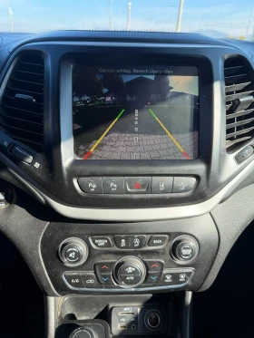 Jeep Cherokee 2.2M-JET 4WD AVTOMAT/NAVI/KOJA/PANORAMA/KAMERA  | Mobile.bg � ����� ������ 16