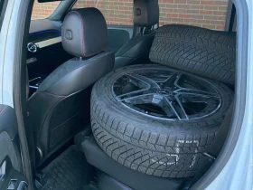 Mercedes-Benz GLB 250 4MATIC * ДИСТРОНИК* 360* ДВА ЧИФТА ГУМИ/ДБАНТИ*  | Auto.bg — изображение 13