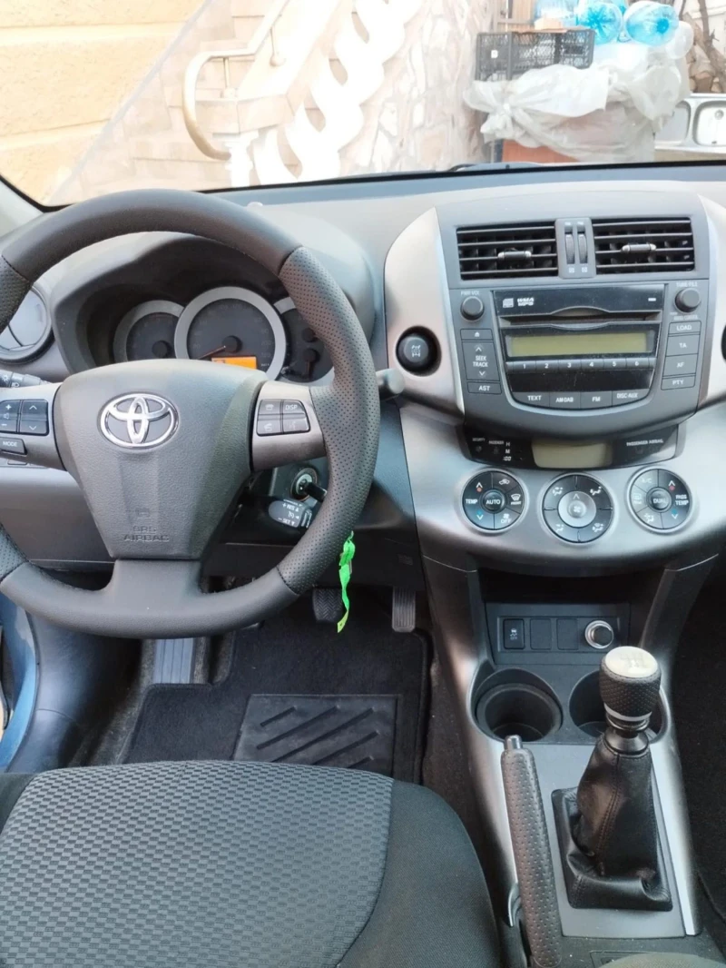 Toyota Rav4 2.0 Crossover 6скорости 158кс, снимка 8 - Автомобили и джипове - 49155801