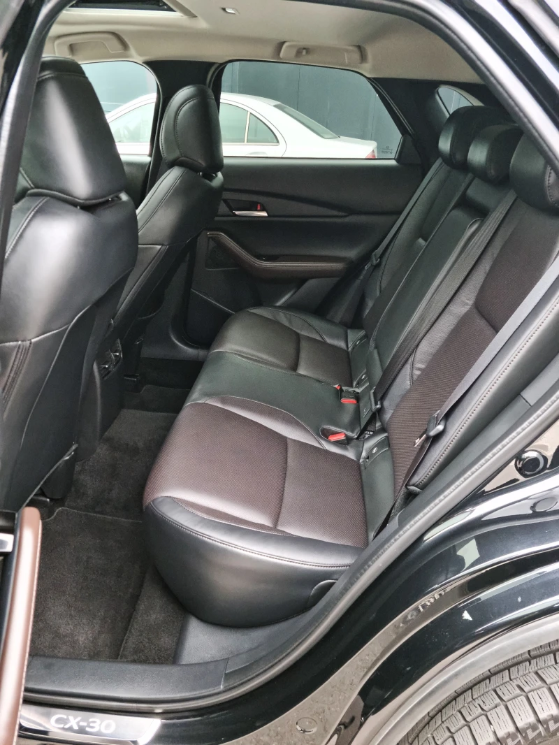 Mazda CX-30 2.5 TURBO AWD Всички Екстри, снимка 9 - Автомобили и джипове - 52060538